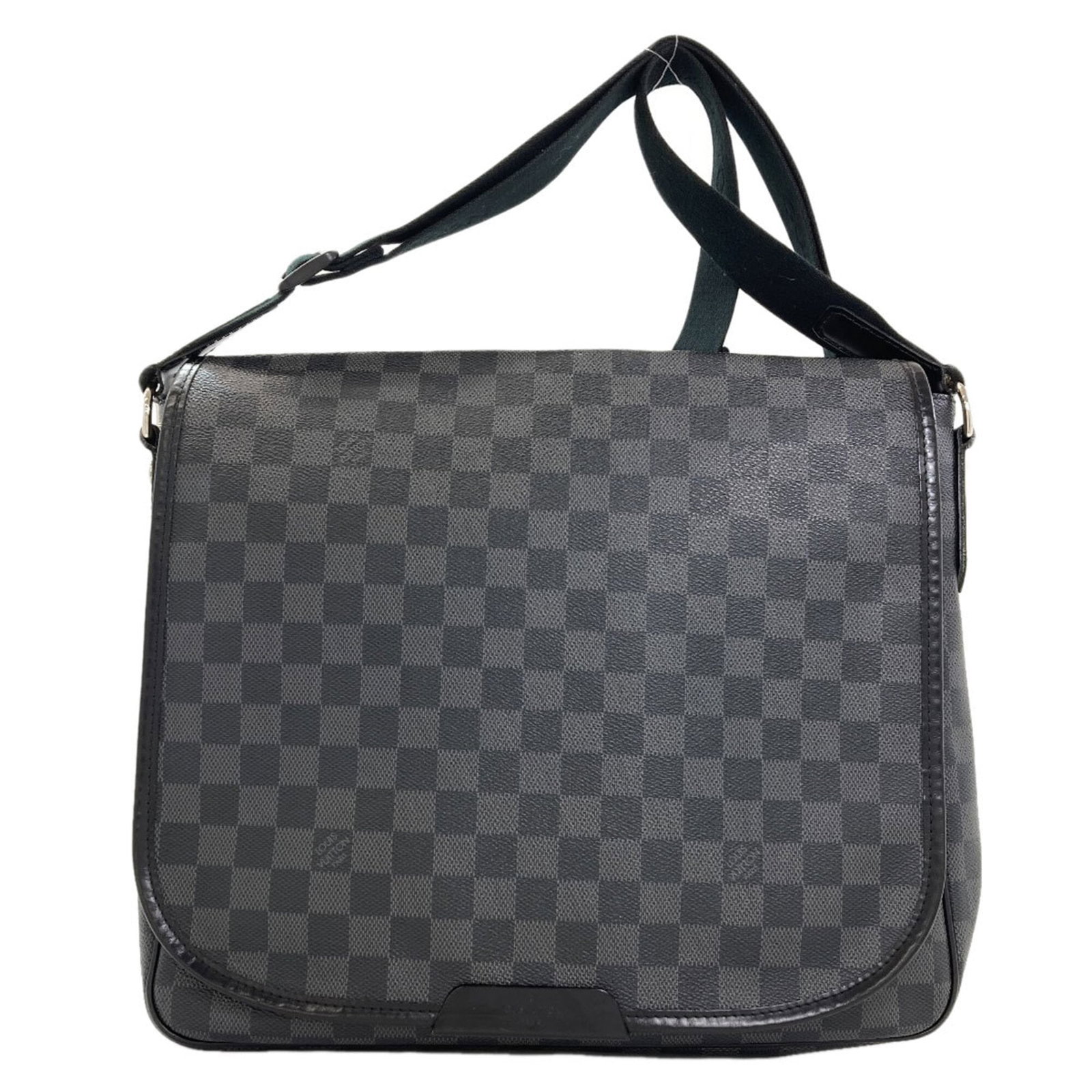 Canvas Damier Shoulder Bag Louis Vuitton: Canvas Damier Shoulder Bag Louis Vuitton Damier Graphite canvas adds a touch of classic elegance to this pre-owned Louis Vuitton shoulder bag. Measuring 29cm x 33cm x 7cm, it features the iconic