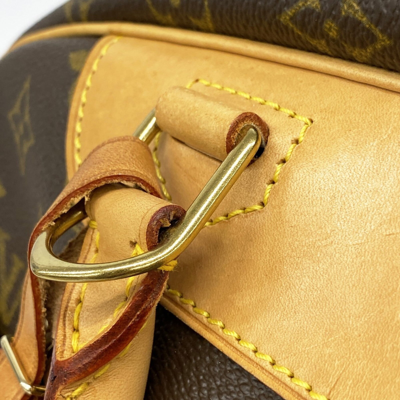 Louis Vuitton Handbag - 8