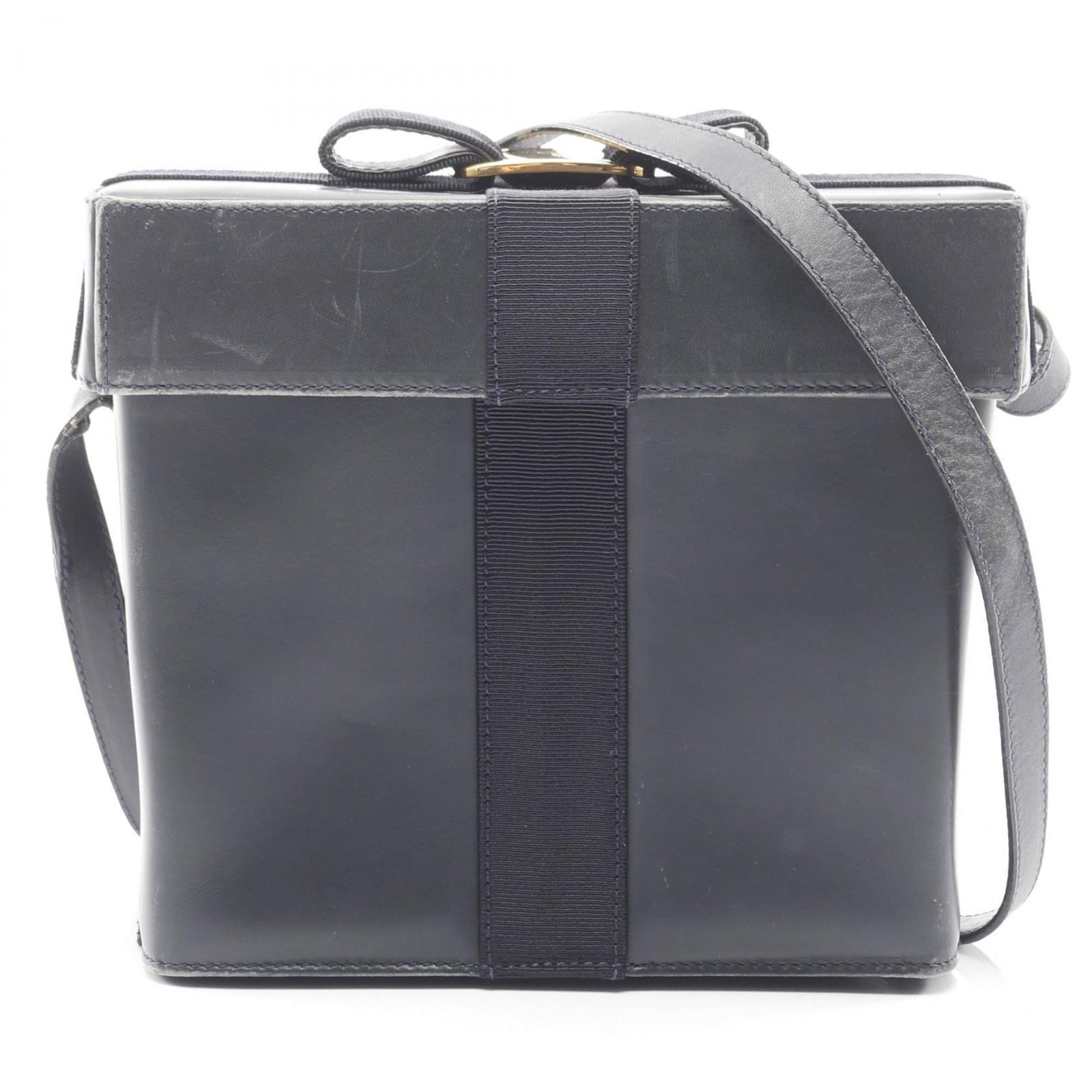 Ferragamo Shoulder Bag Leather Salvatore: Ferragamo Shoulder Bag Leather Salvatore Navy leather shoulder bag from Salvatore Ferragamo, featuring a classic design with clean lines and a timeless silhouette. The bag measures 17cm x 18cm x 9cm