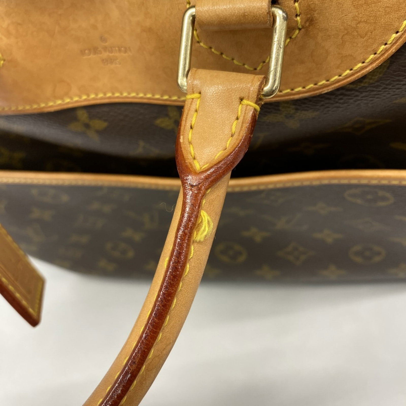 Louis Vuitton Handbag - 9