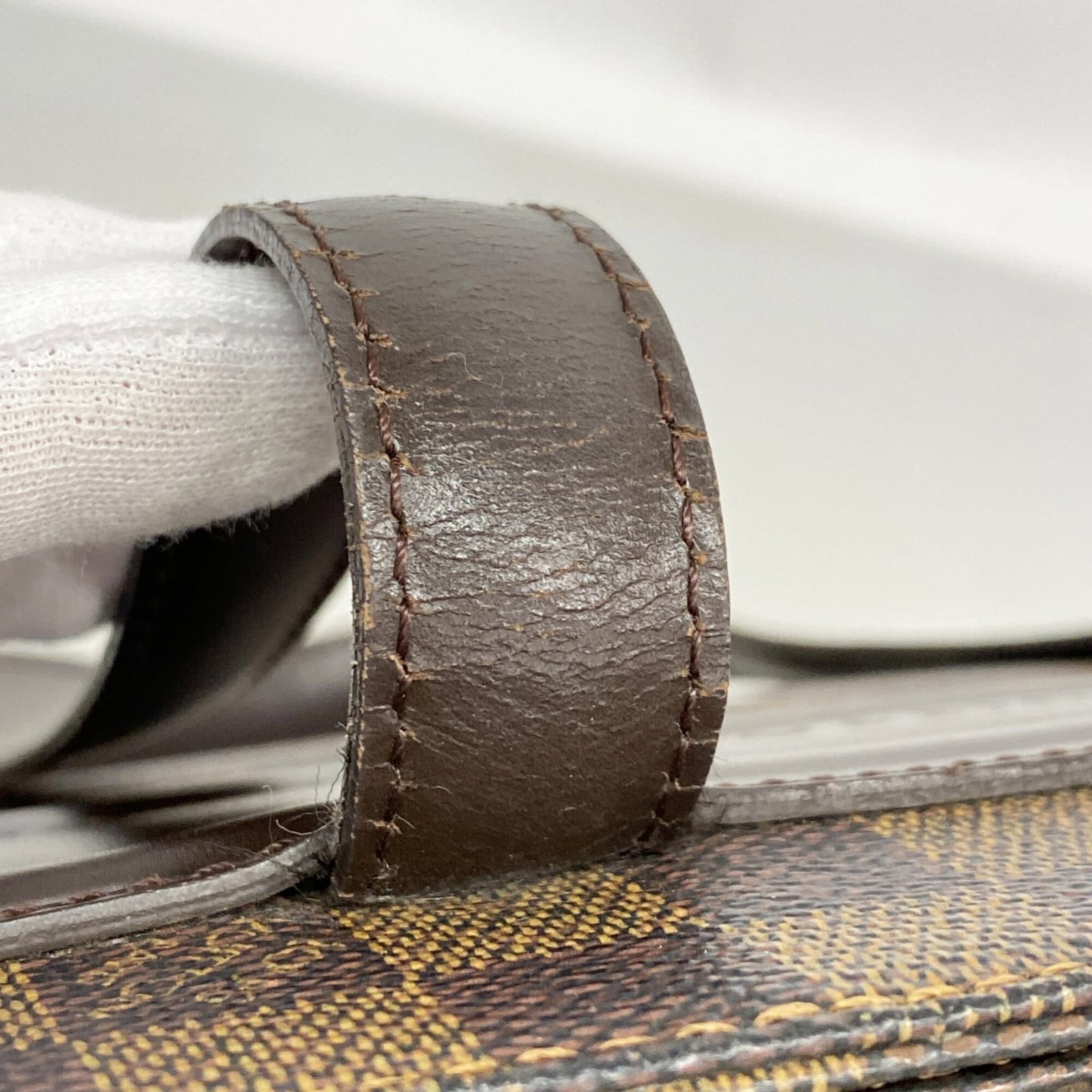 Shoulder bag by Louis Vuitton - 8