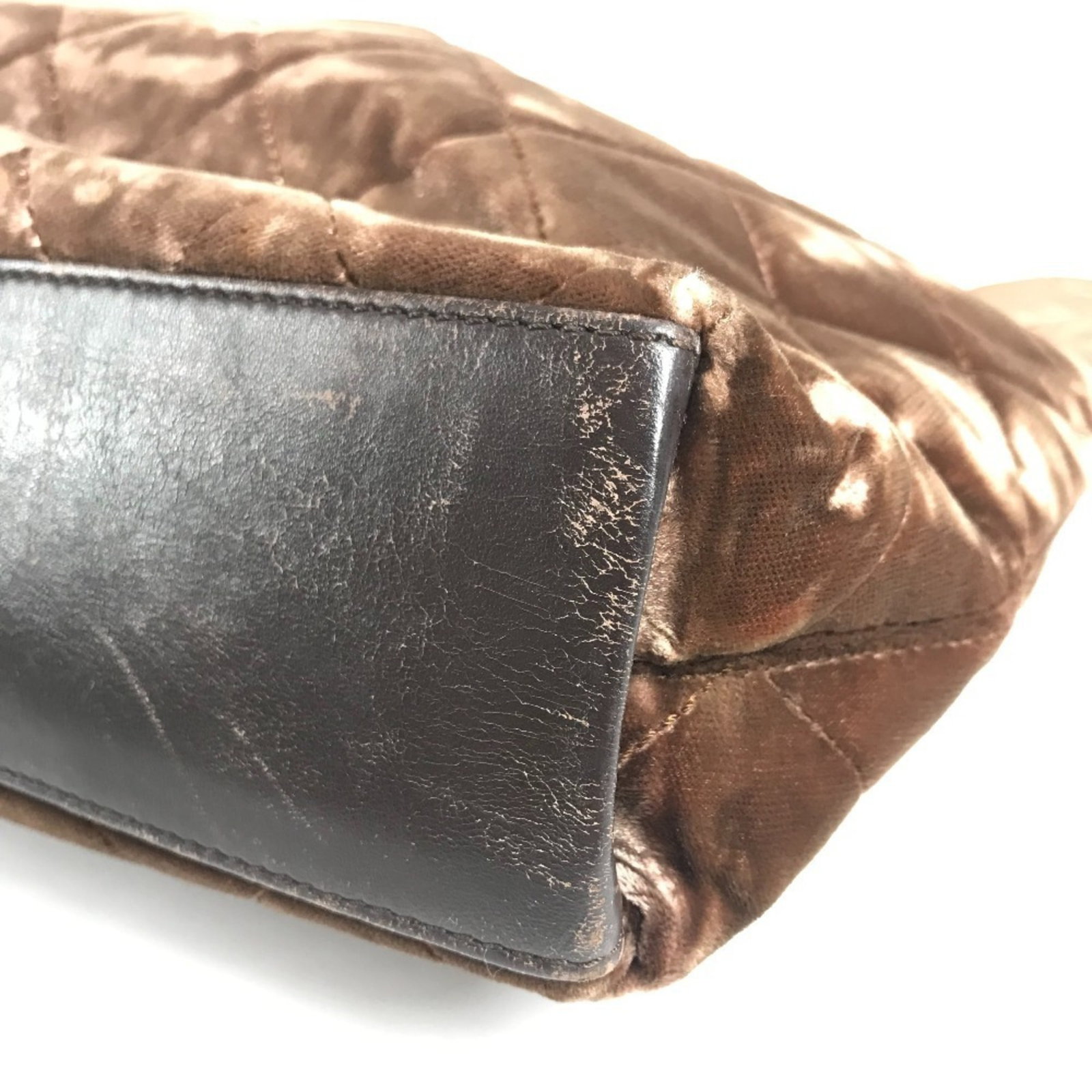Handbag by Chanel - 6