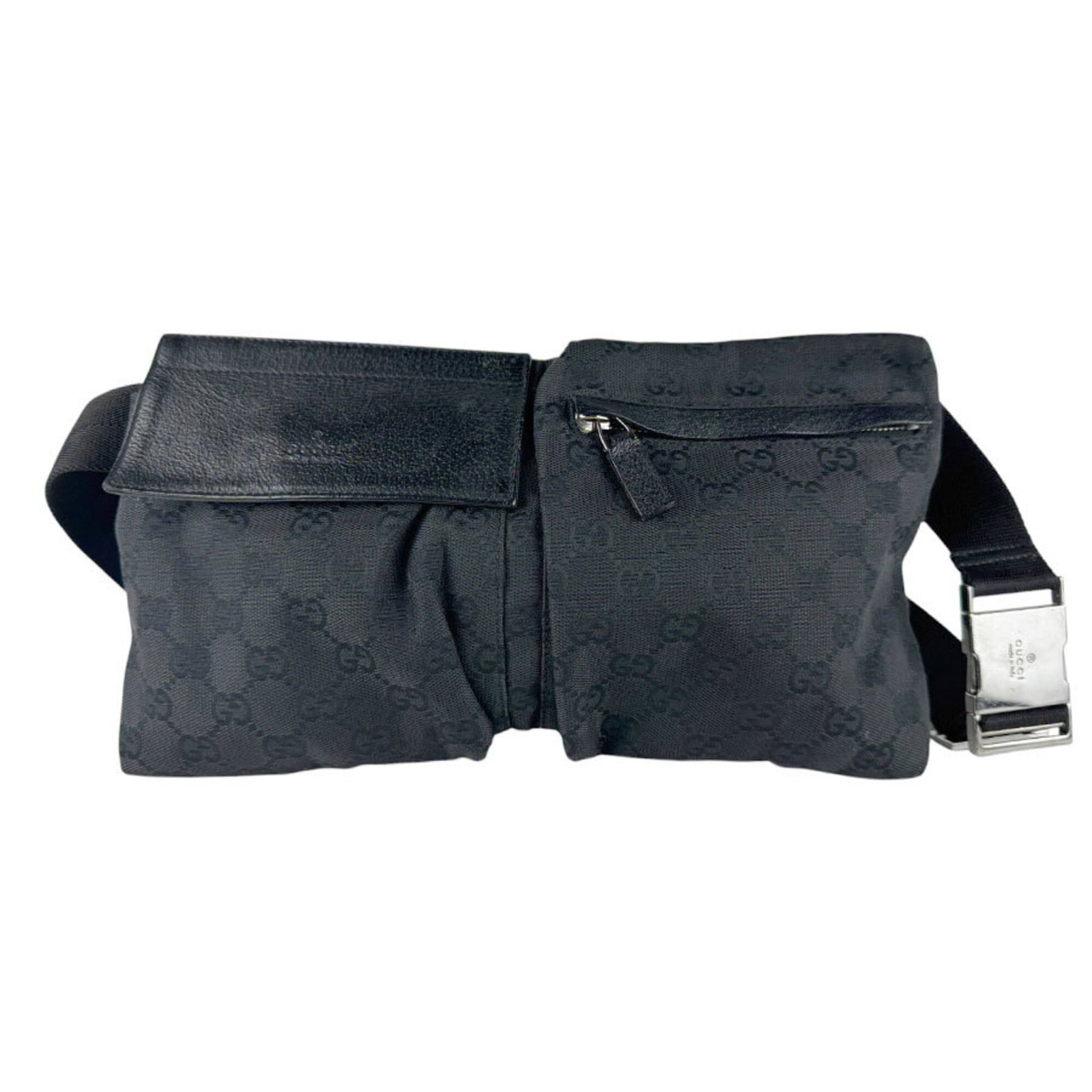 Gucci Fanny Pack Gg Canvas Leather: Gucci Fanny Pack Gg Canvas Leather Gucci Fanny Pack in Black Canvas and Leather, featuring a classic design with Gg Canvas and Leather materials. This used fanny pack has traces of usage and minor