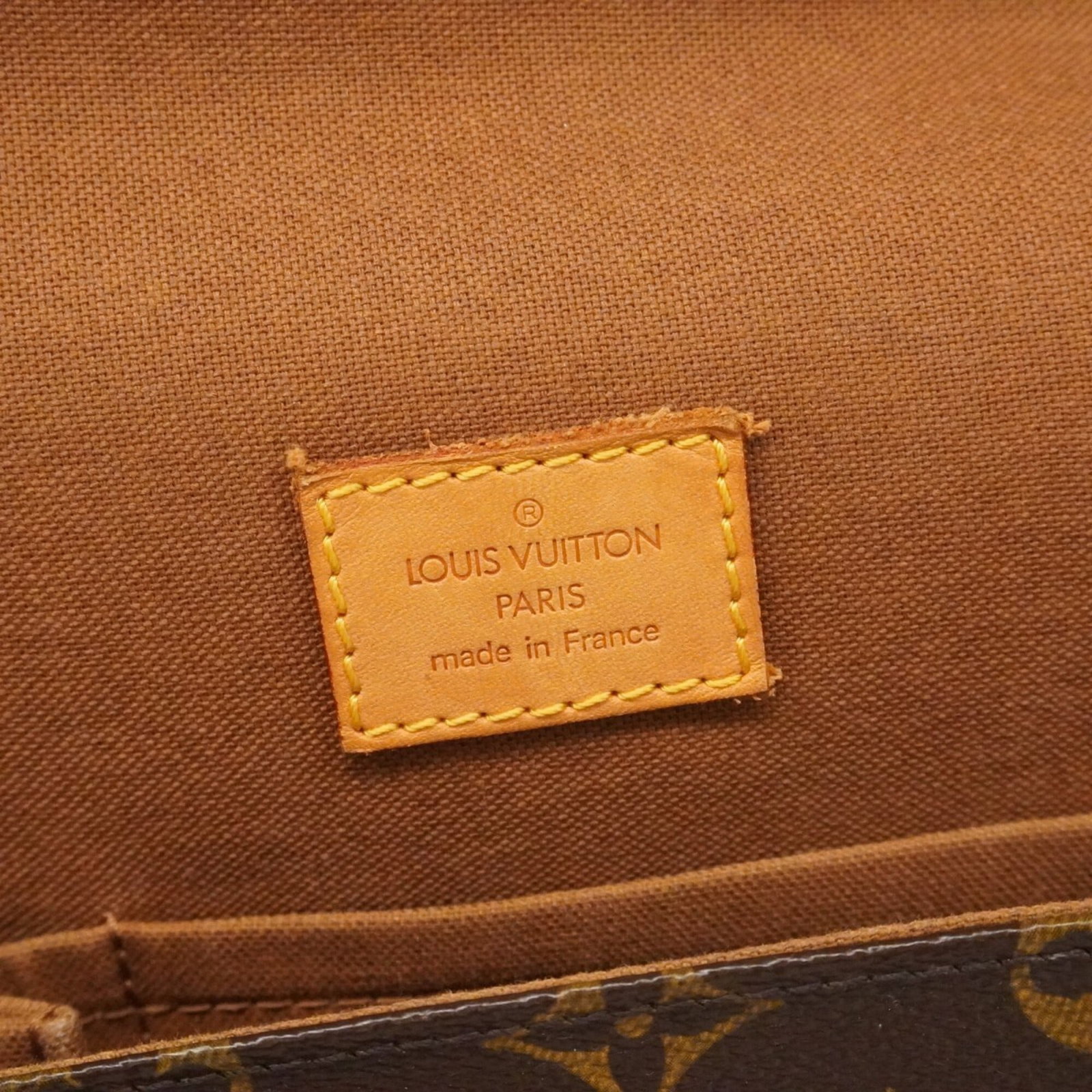Shoulder bag by Louis Vuitton - 5