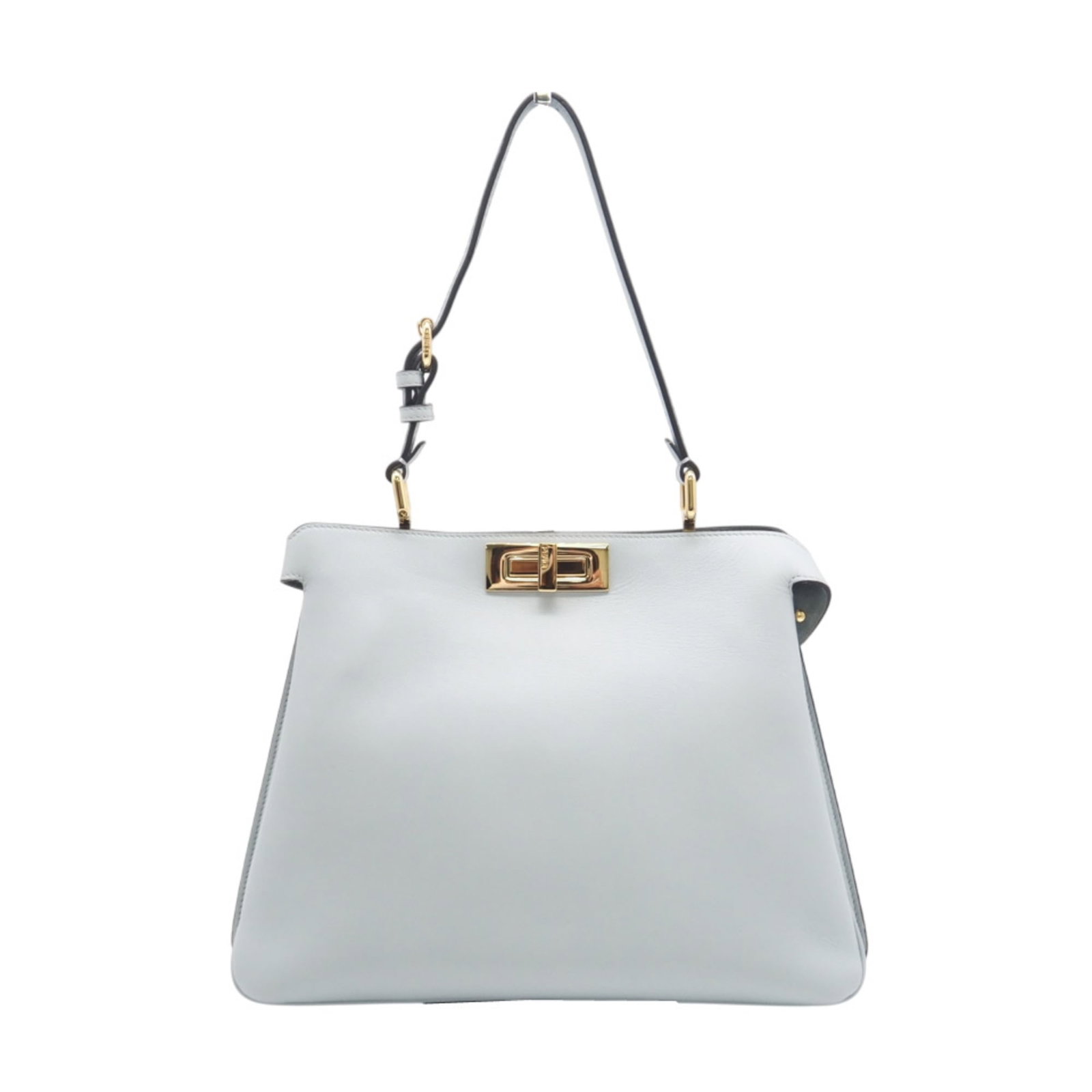 Handbag Leather by Fendi: Handbag Leather by Fendi Blue Fendi handbag with leather material, measuring 25cm x 33cm x 7cm. The bag has some scratches and dirt, but overall remains in very good condition. A few traces of usage