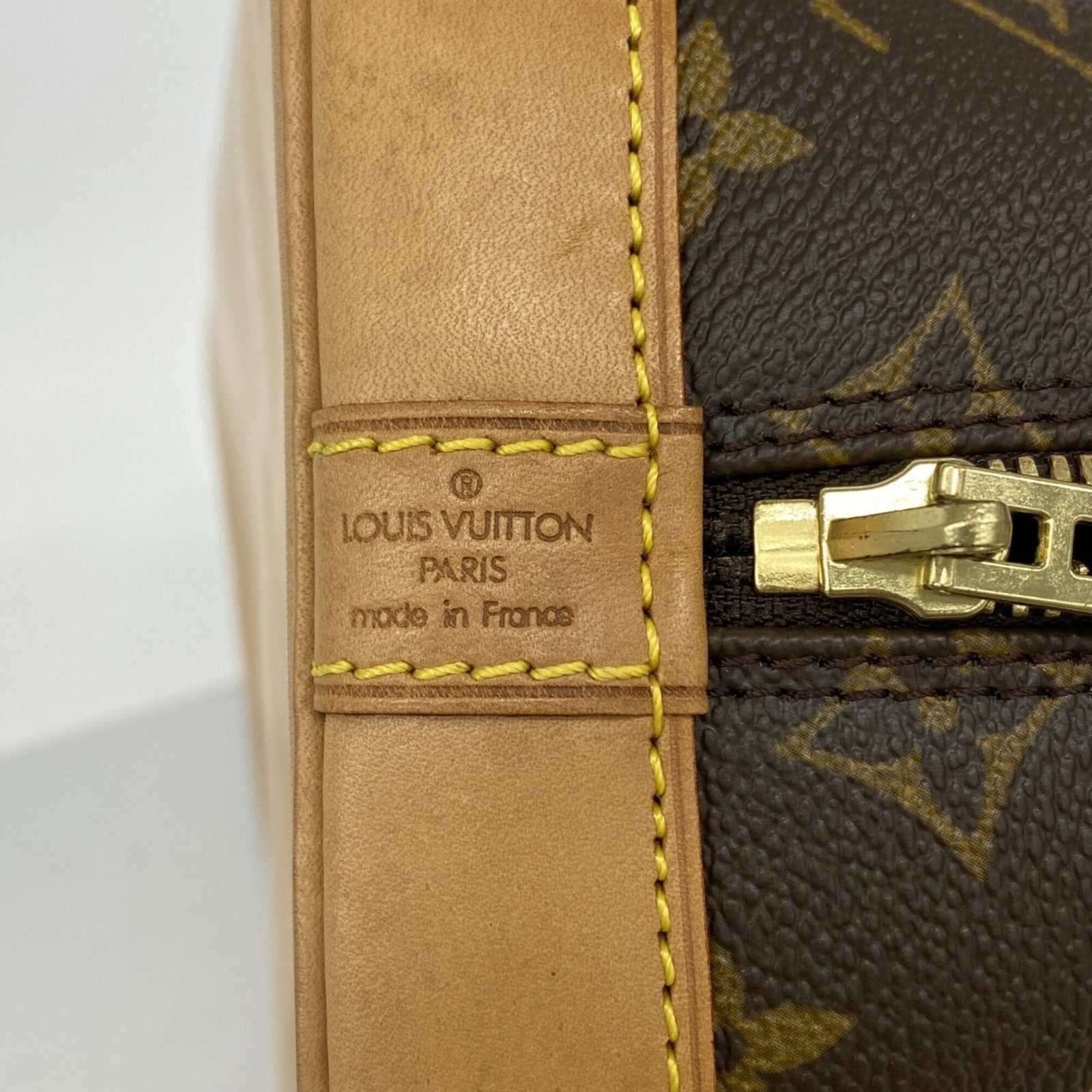 Louis Vuitton Handbag - 5