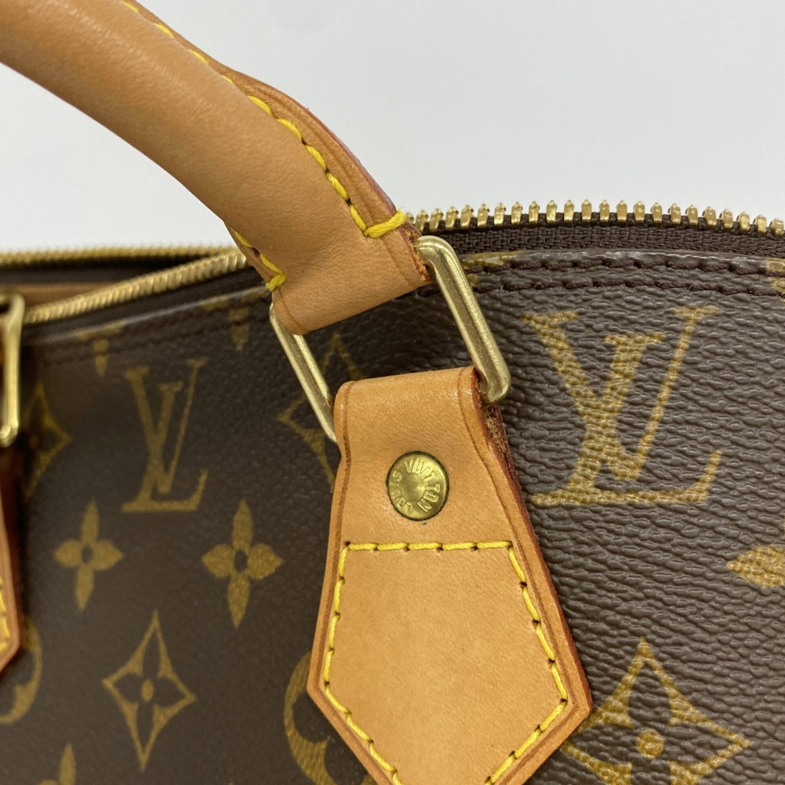 Louis Vuitton Handbag - 7