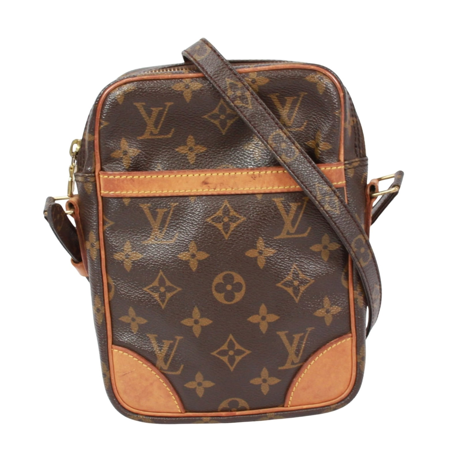 Shoulder Bag Monogram Vuitton Louis: Shoulder Bag Monogram Vuitton Louis This Louis Vuitton shoulder bag features the iconic monogram pattern in brown, with a classic design and timeless style. Measuring 20cm x 14cm x 4cm, it has been