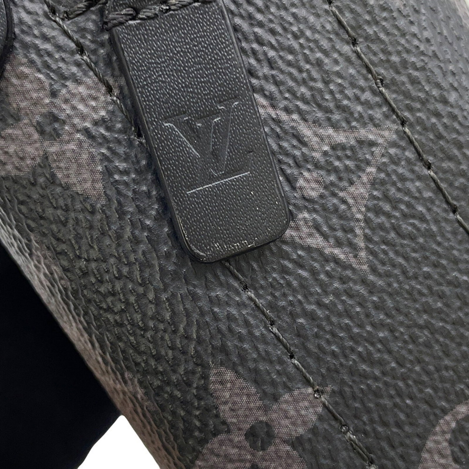 Shoulder bag monogram Louis Vuitton eclipse - 10