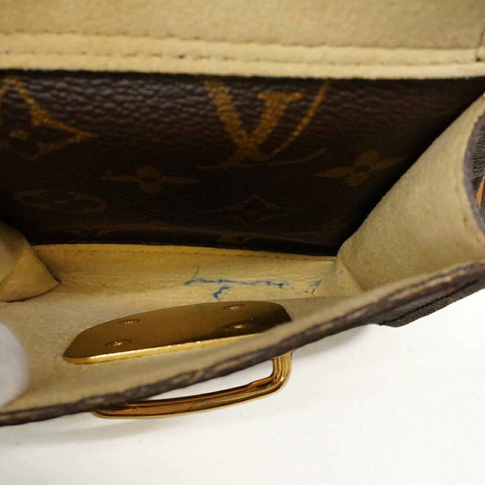 Louis Vuitton Handbag - 10