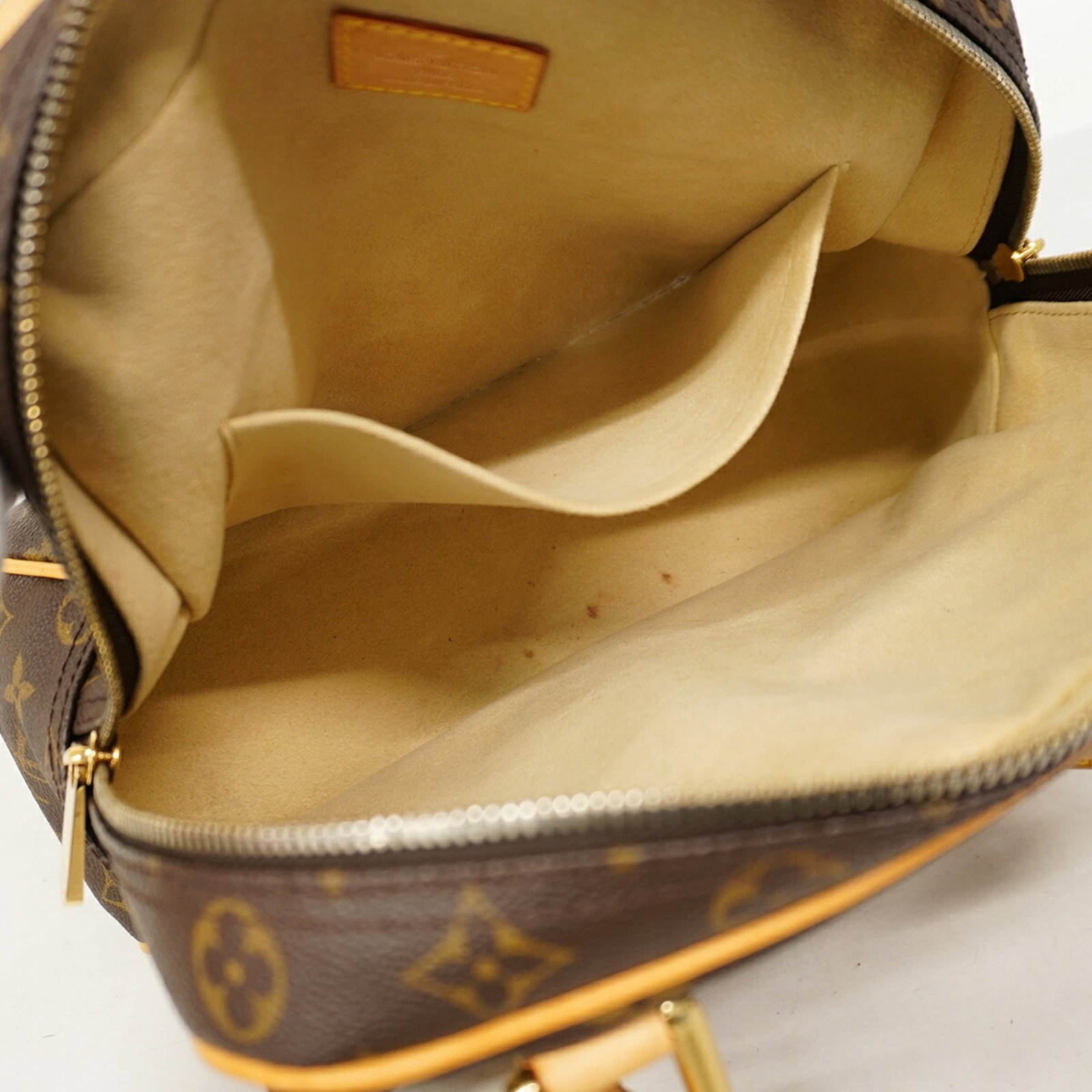 Louis Vuitton Handbag - 4