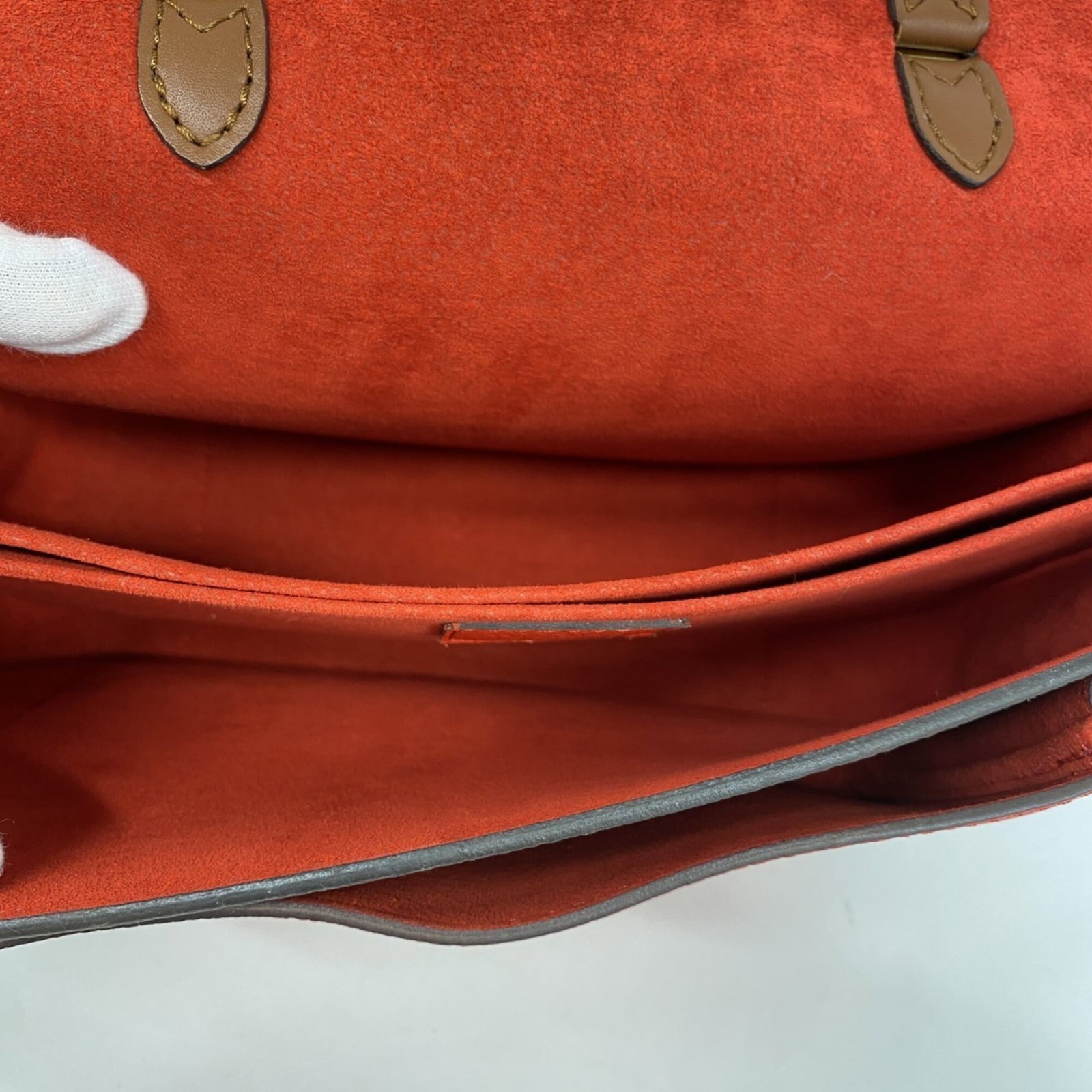 Louis Vuitton Handbag - 4