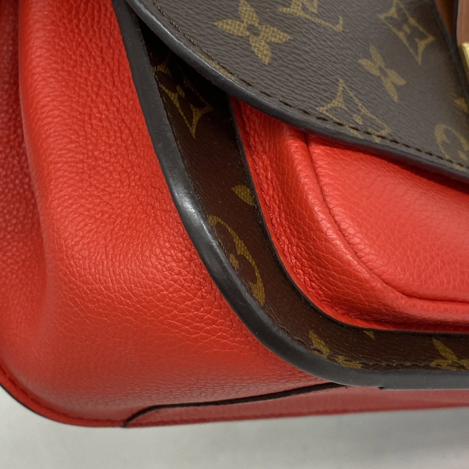 Louis Vuitton Handbag - 9
