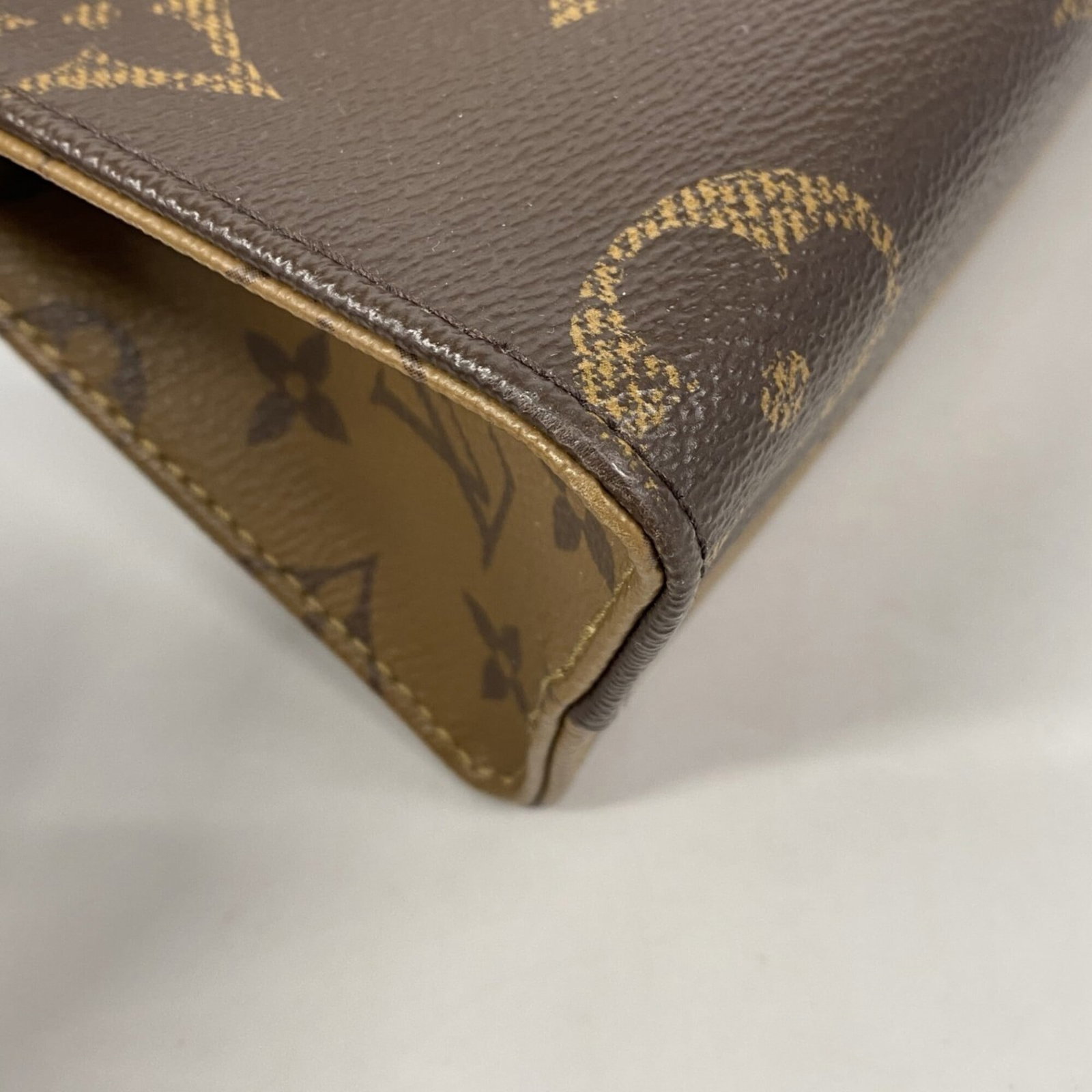 Louis Vuitton Handbag - 6