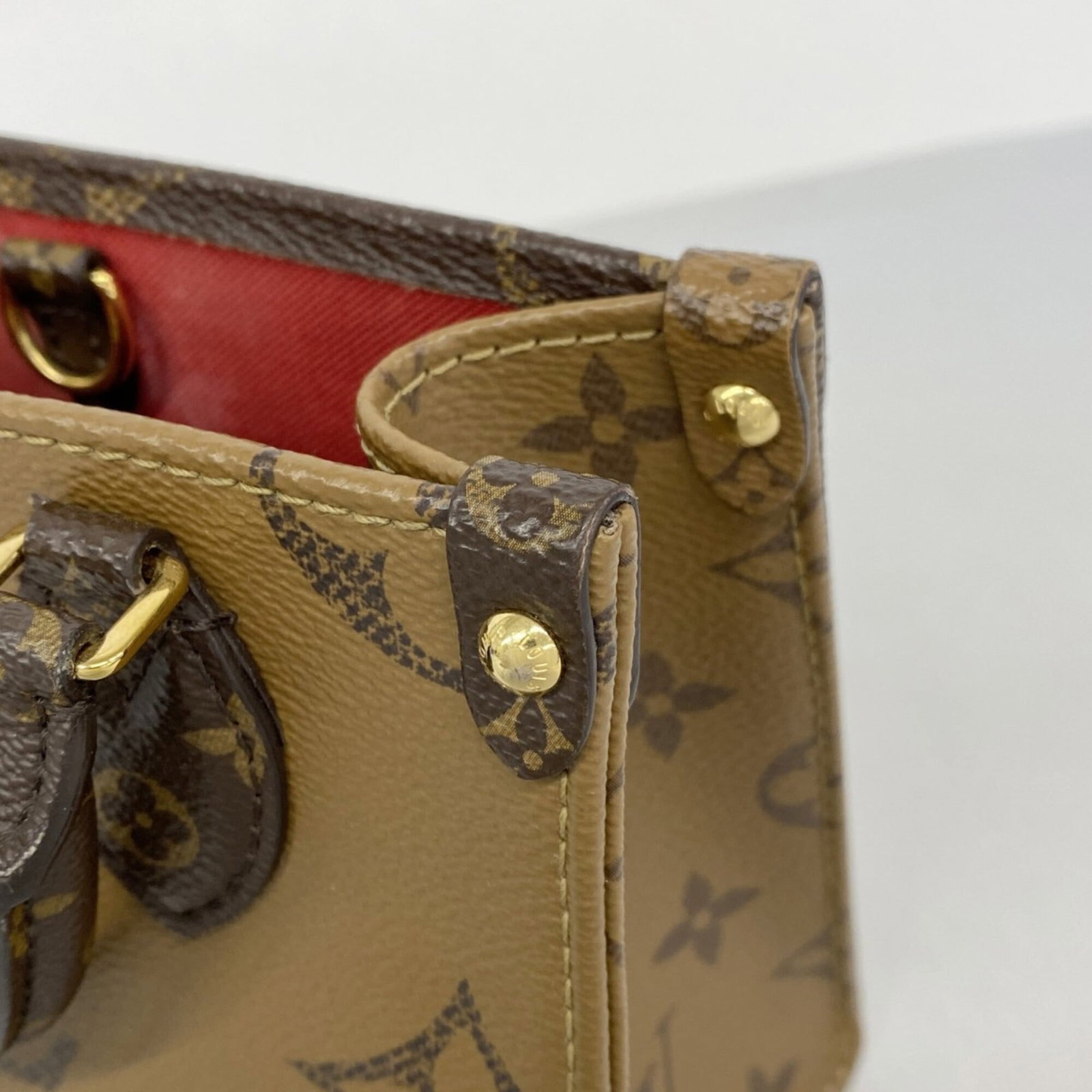 Louis Vuitton Handbag - 7