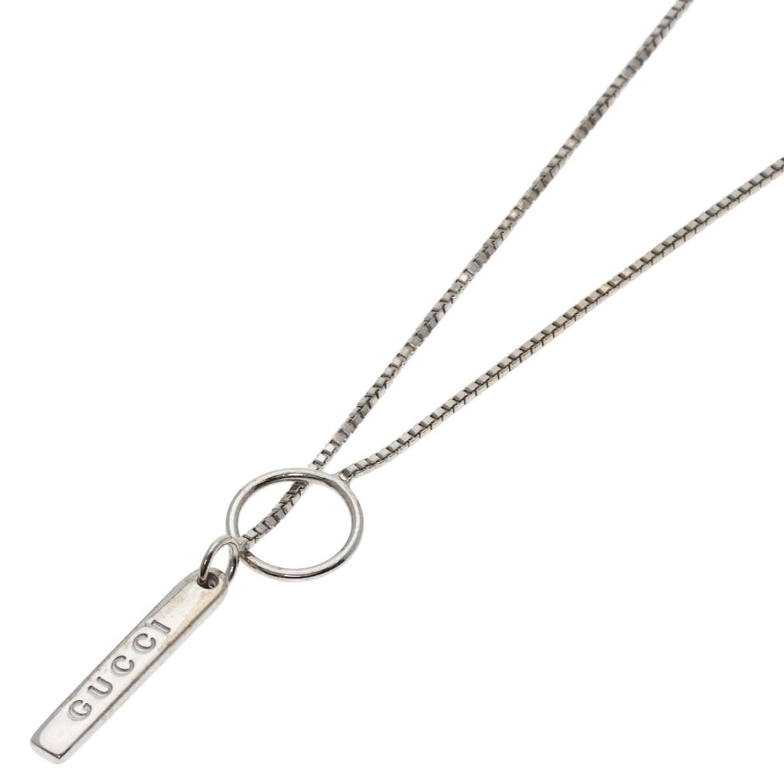 K18 White Gold Gucci Necklace Lariat: K18 White Gold Gucci Necklace Lariat K18 White Gold Gucci Necklace Lariat boasts sleek, silver metal construction and purity marked by K18. This elegant necklace features no main stone, instead focusi