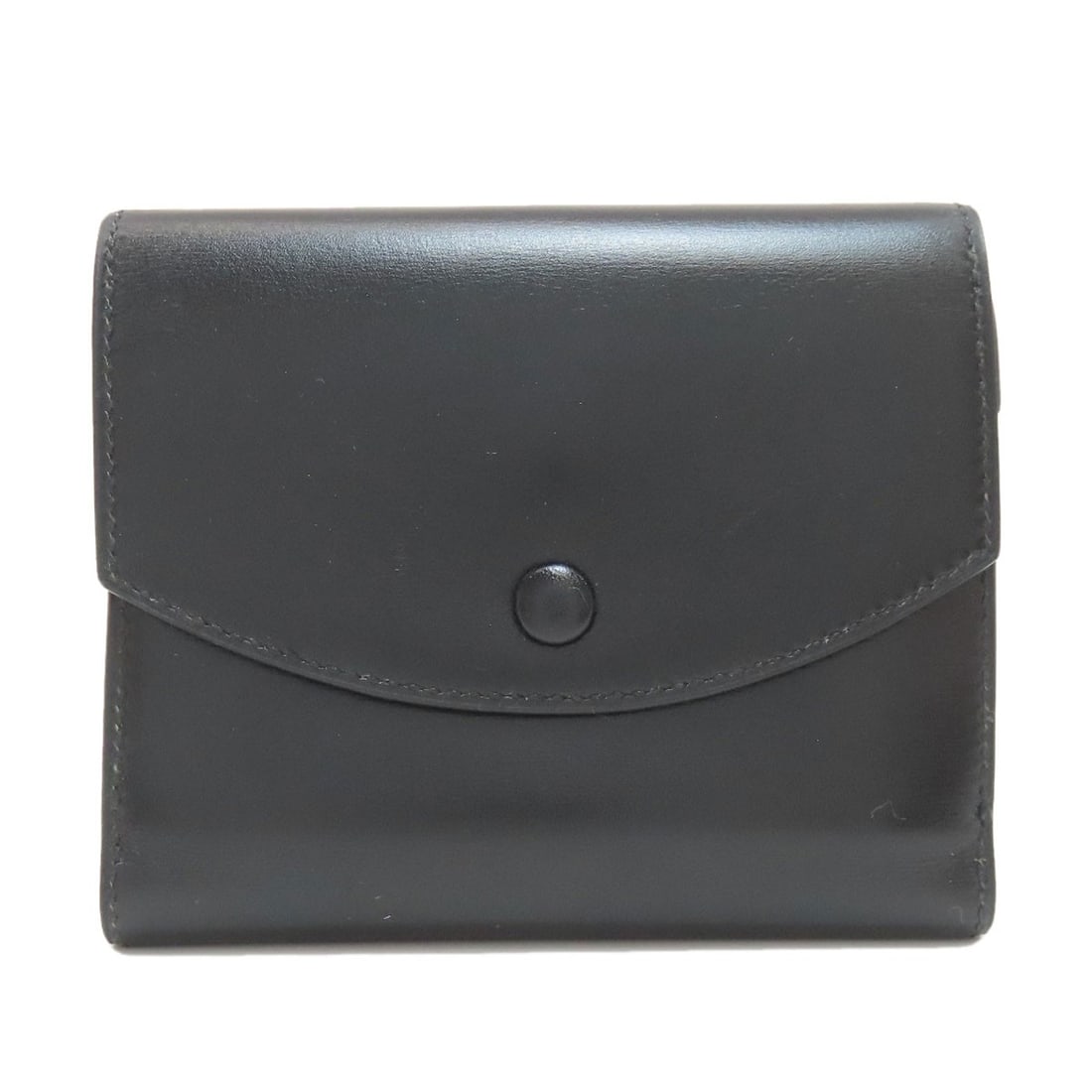 Hermes Tri-Fold Compact Wallet Goldhardware Bifold Wallet With Coin Pocket: Hermes Tri-Fold Compact Wallet Goldhardware Bifold Wallet With Coin Pocket Black box calf bifold wallet with coin pocket, featuring gold hardware, designed in the classic style of Hermes. This