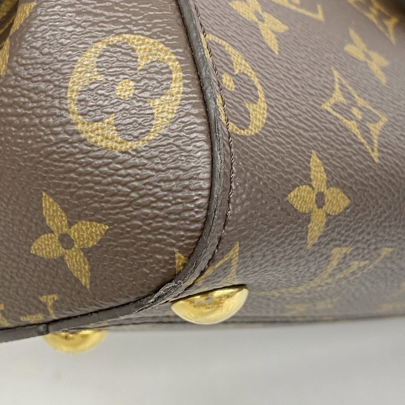 Louis Vuitton Handbag - 6