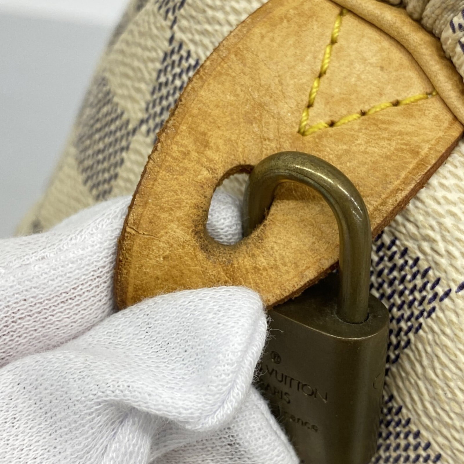 Louis Vuitton Handbag - 10