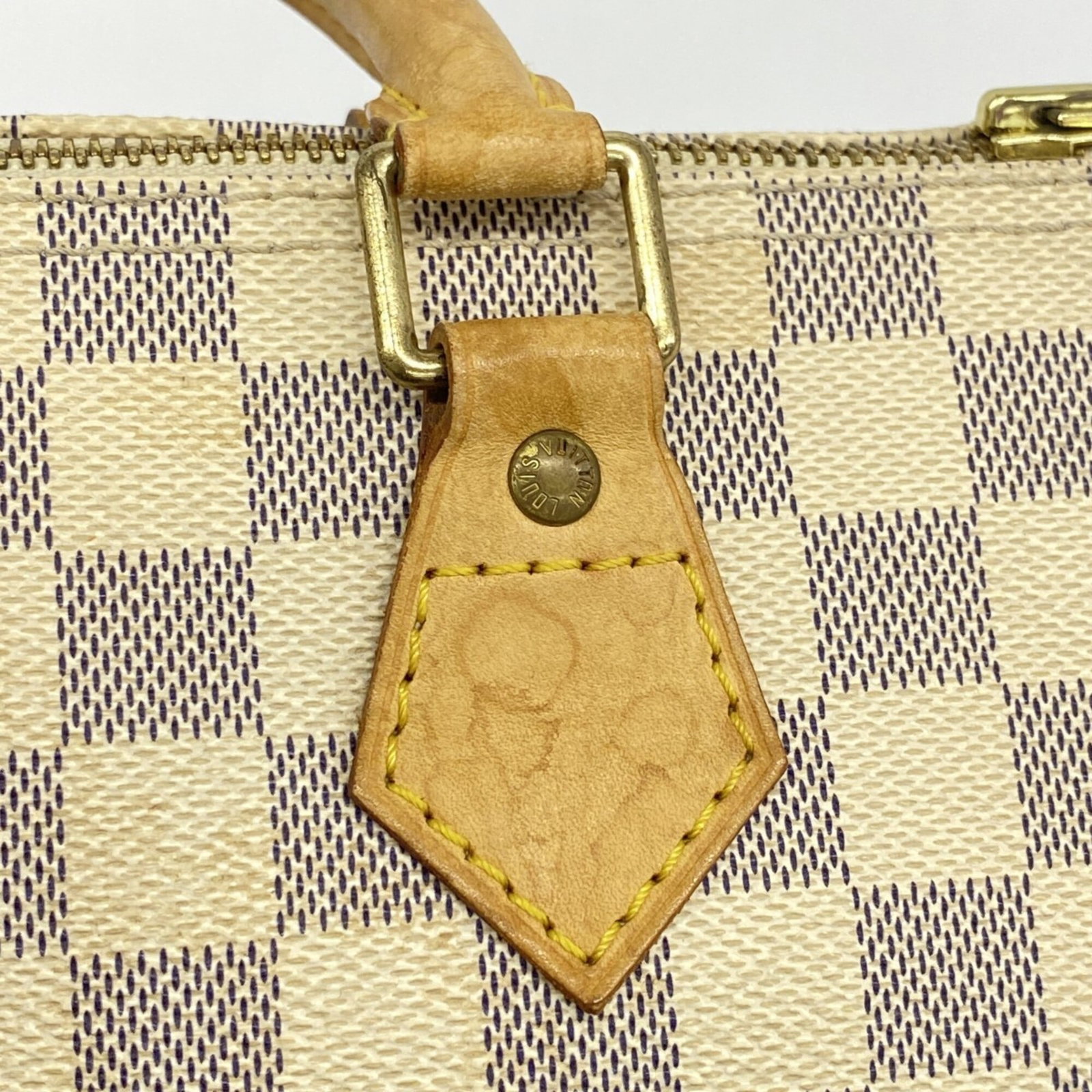 Louis Vuitton Handbag - 8