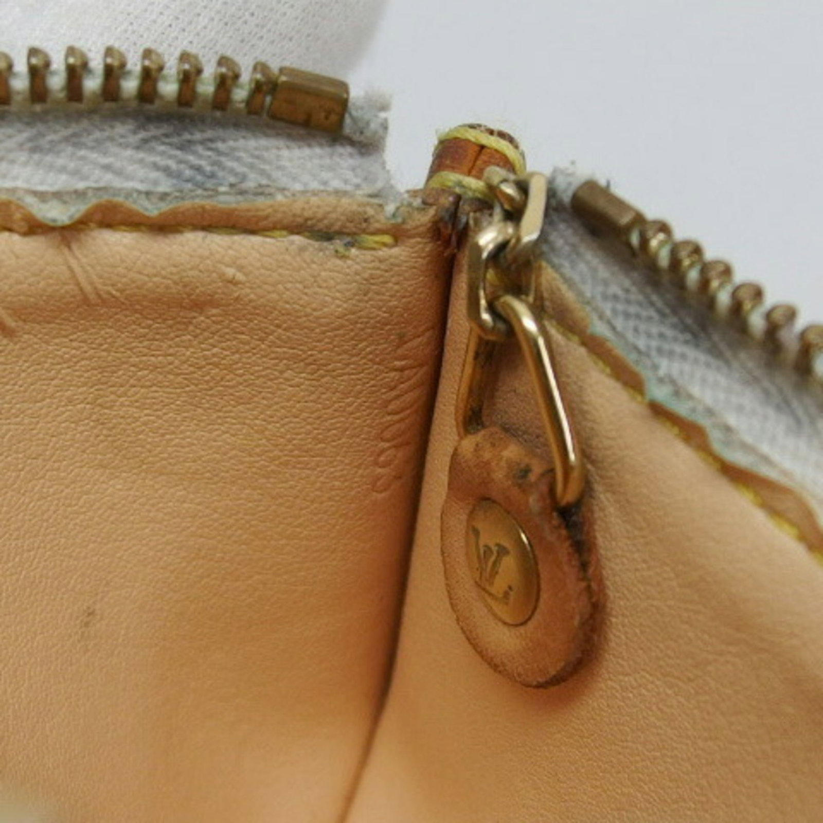 Coin case with multicolore monogram from Louis Vuitton - 10