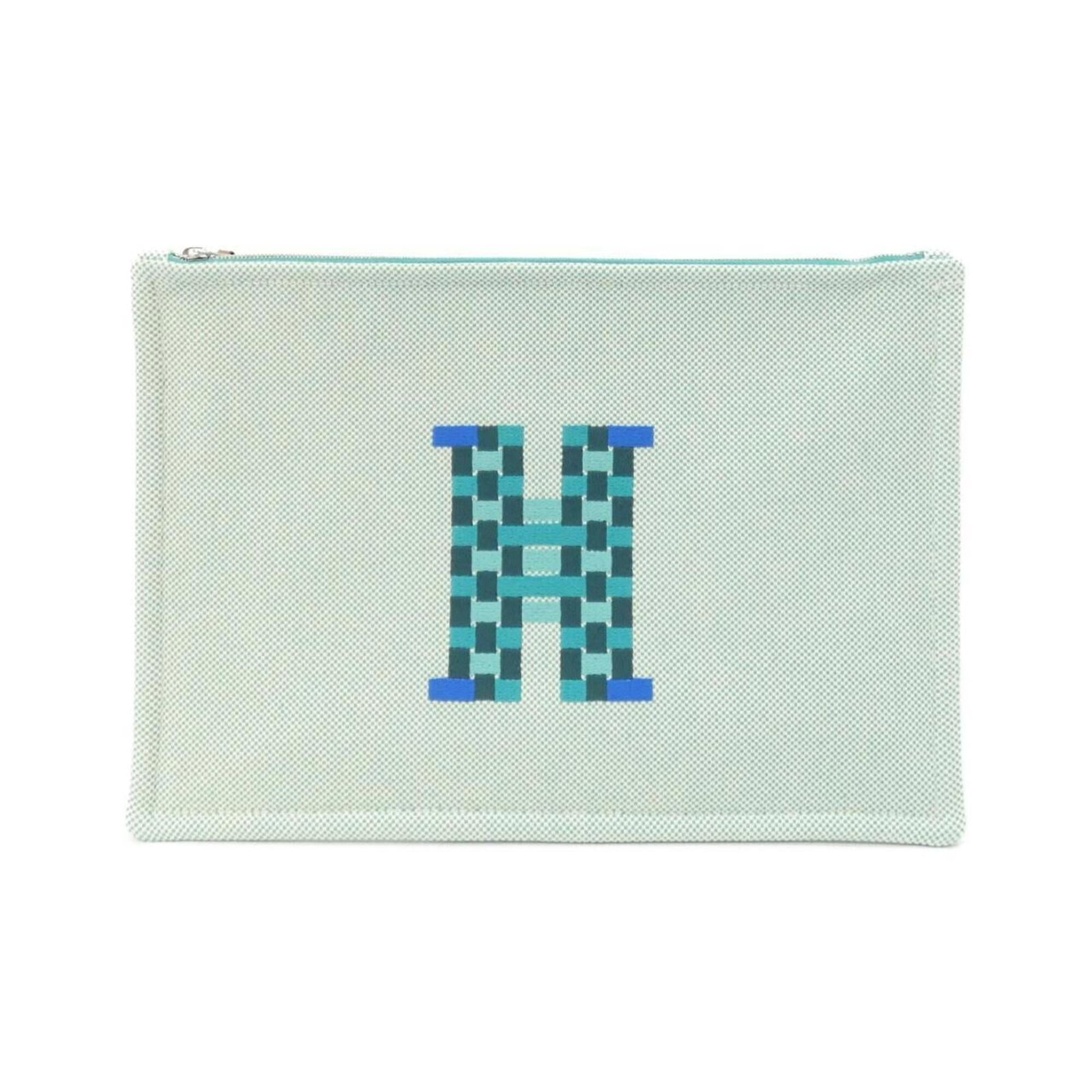 Handbag Hermes Leather: Handbag Hermes Leather This exquisite Hermes leather handbag boasts the iconic Toile H design in a stunning blue hue. With its classic size and timeless style, it's perfect for adding a touch of sophi