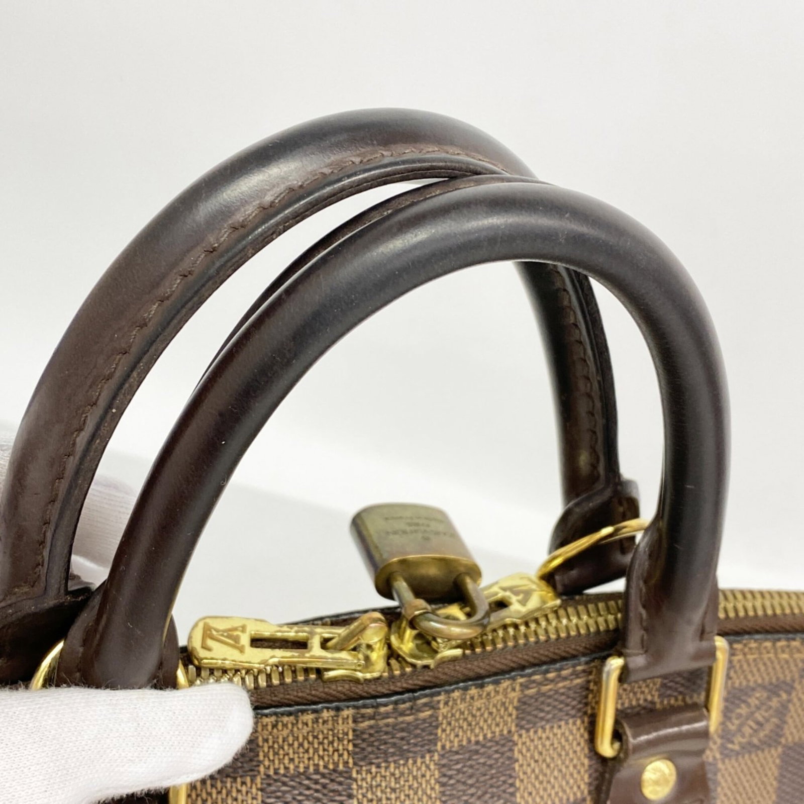 Louis Vuitton Handbag - 7