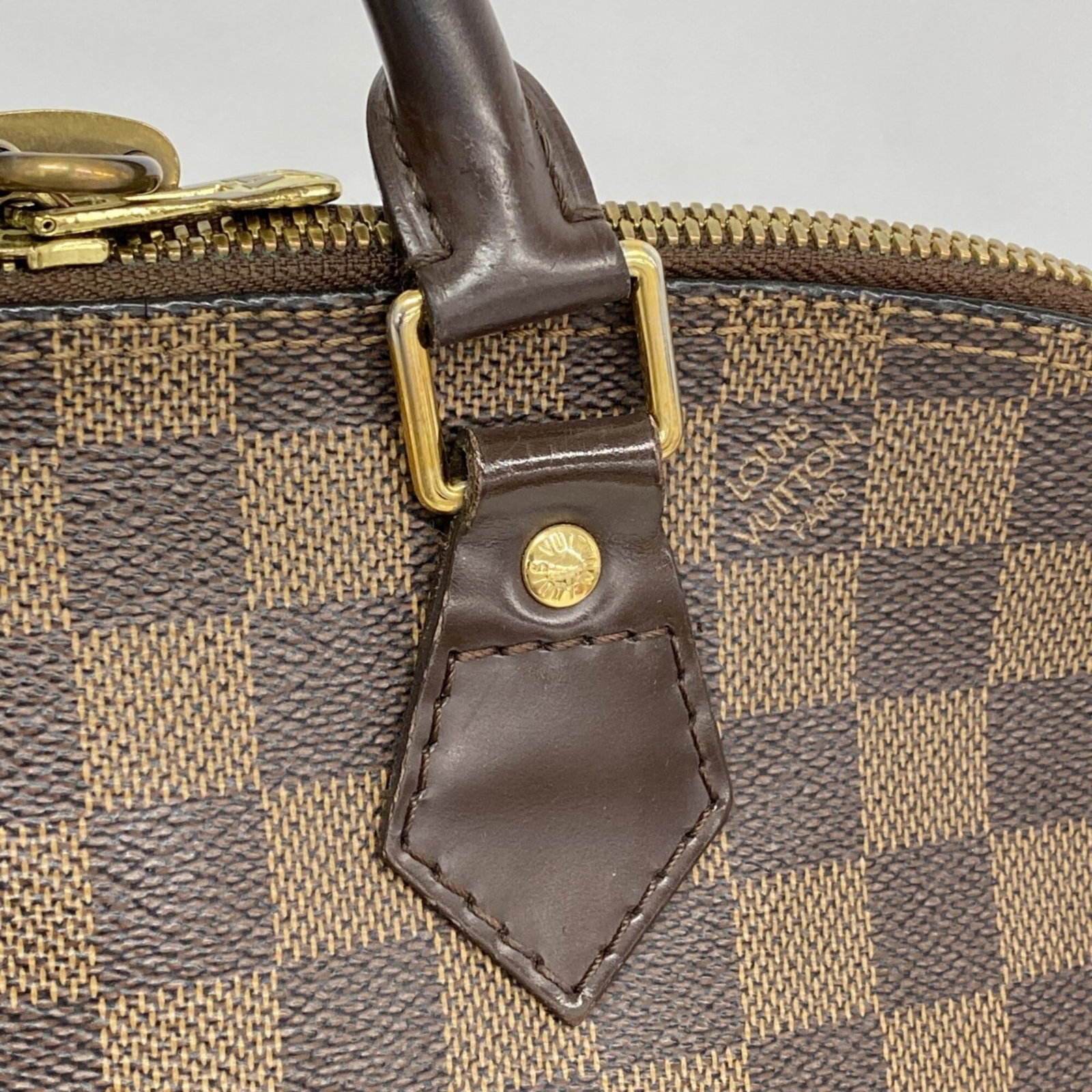 Louis Vuitton Handbag - 8