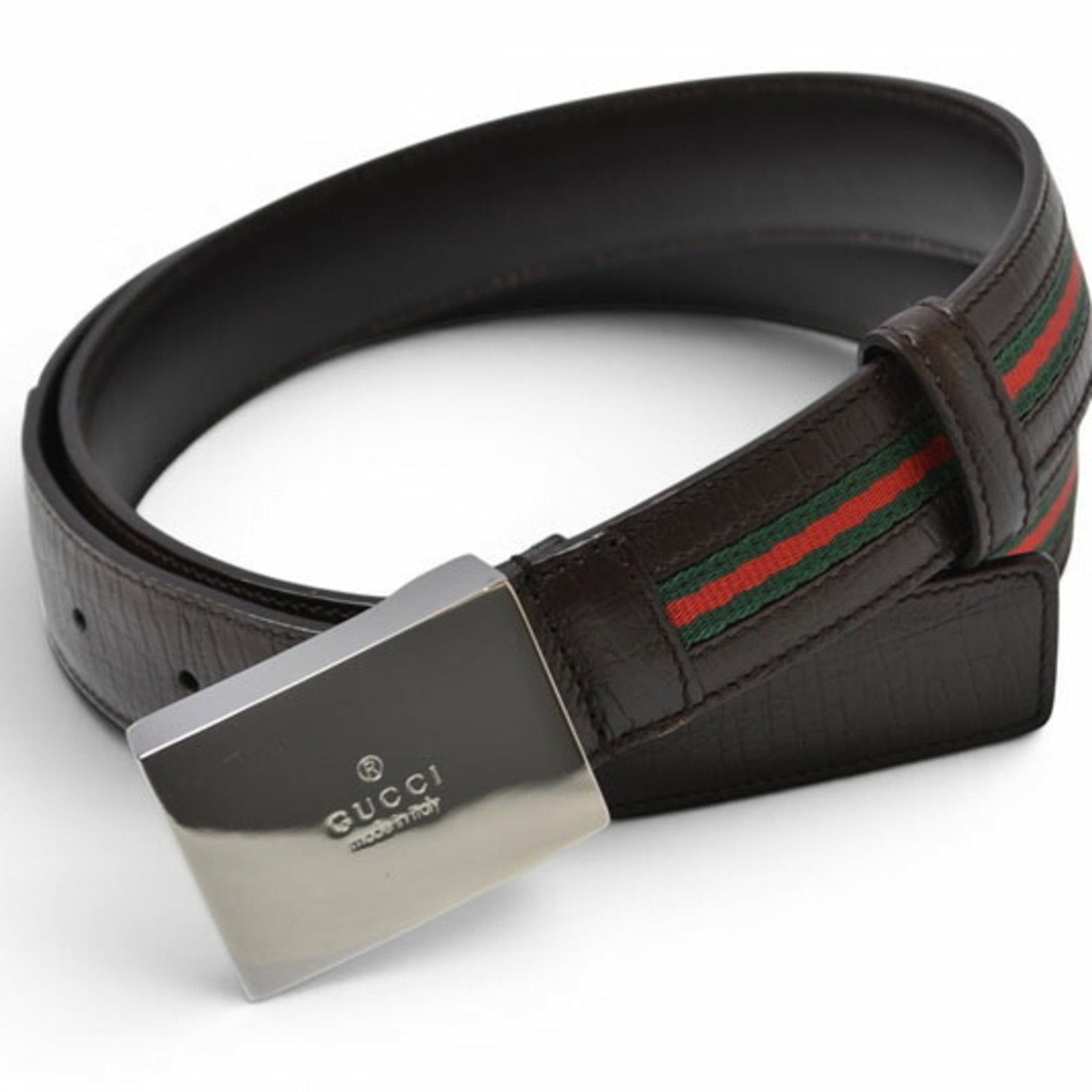 Gucci Standard Belt: Gucci Standard Belt 92.5cm - 97.5cm / 36.41'' - 38.38'' length, Gucci Standard Belt features a striking green and red color combination. Made from high-quality leather and canvas, this belt is a