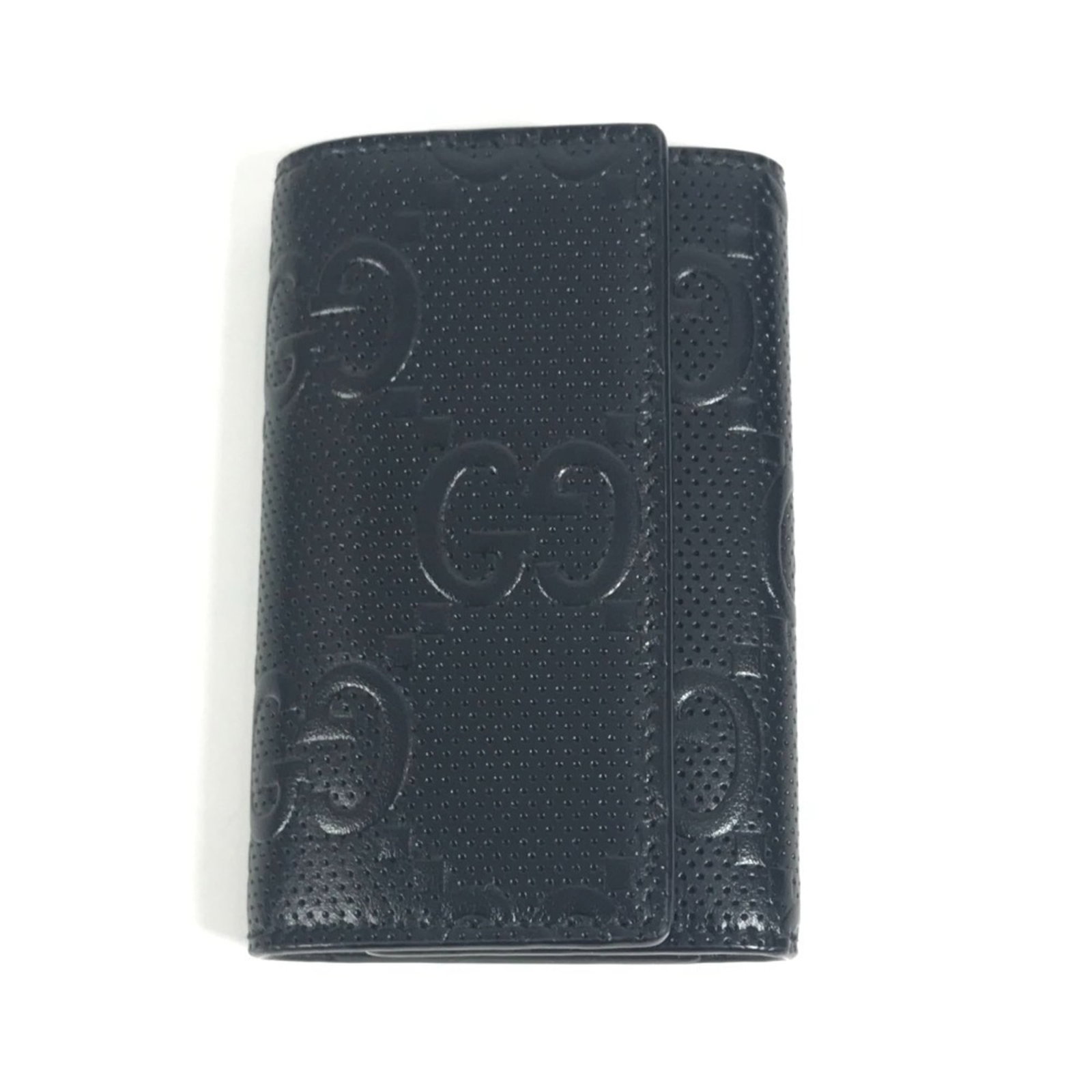 Keyring Leather Gucci: Keyring Leather Gucci Used like new, this Gucci keyring boasts sleek black leather construction with minimal signs of wear. The compact size and durable material make it a practical accessory for ever