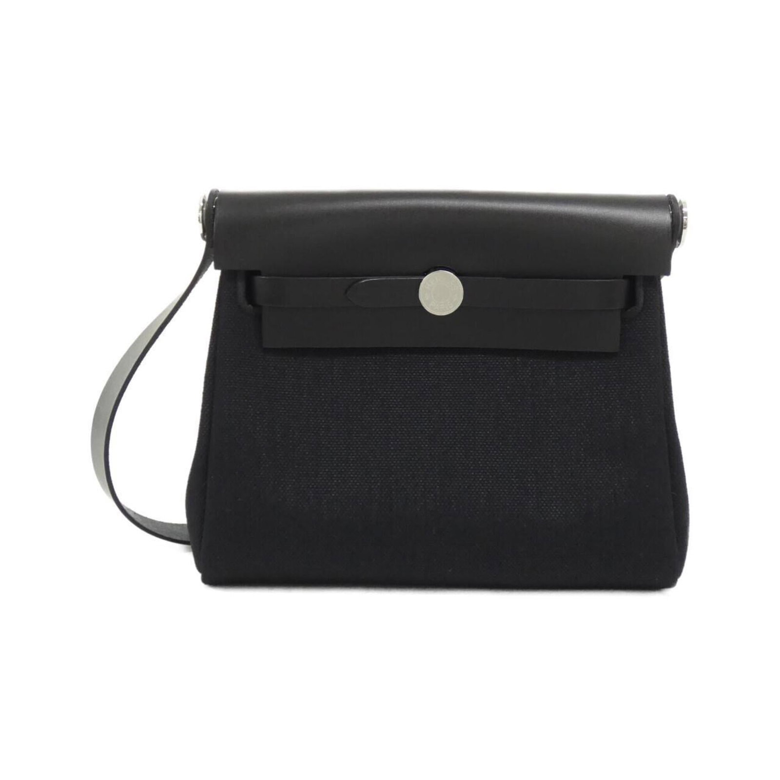 Shoulder Bag Leather By Hermes: Shoulder Bag Leather By Hermes This Vache leather shoulder bag from Hermes features a sleek, black design with subtle scratches and minor dirt marks. Made from high-quality leather, the bag has a clas