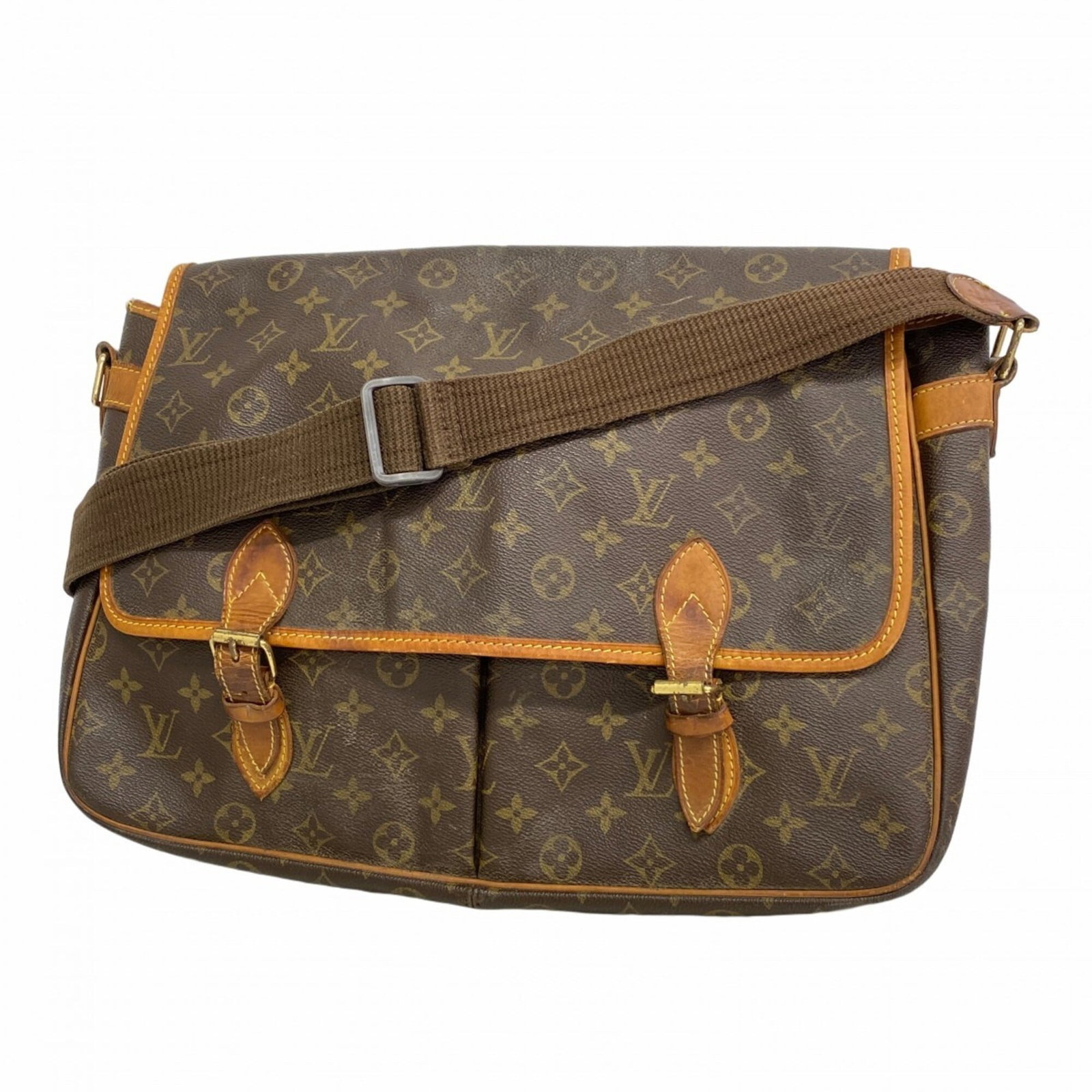 Shoulder bag by Louis Vuitton: Shoulder bag by Louis Vuitton Brown Louis Vuitton shoulder bag with classic design, measuring 31.5cm x 40cm x 11.5cm. The bag shows traces of usage and minor scratches/dirt, but remains in good condit