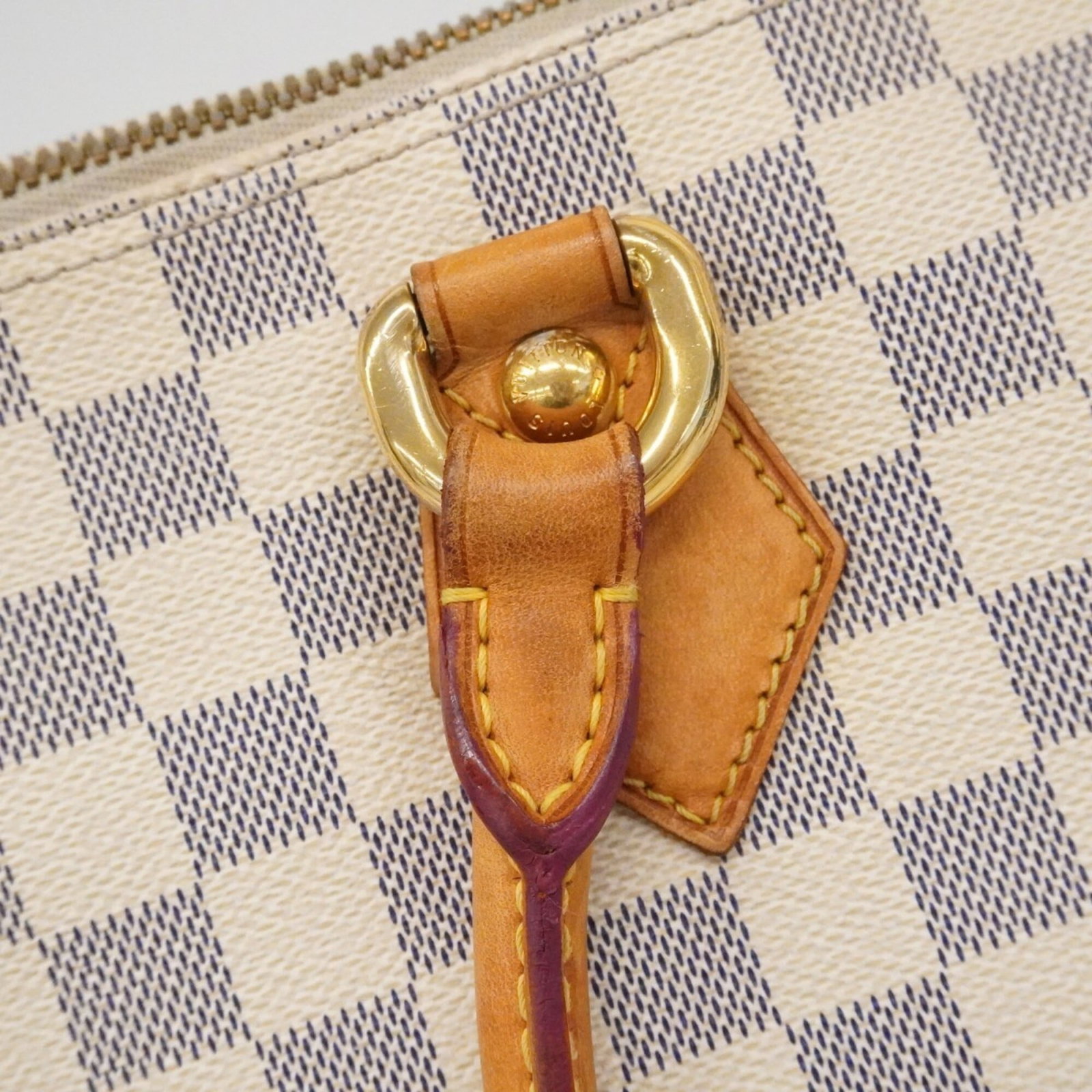Louis Vuitton Handbag - 11