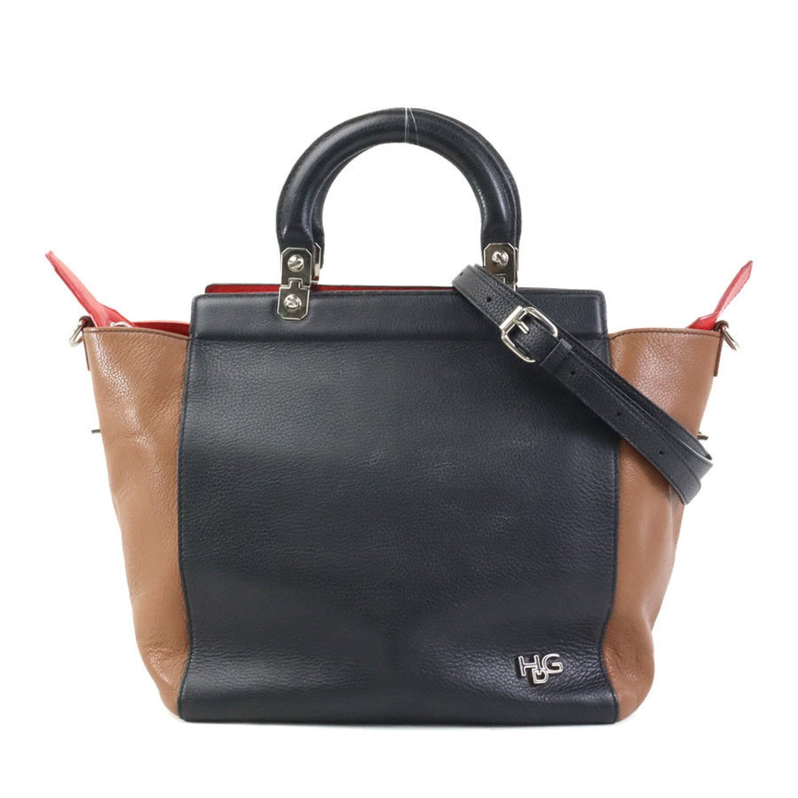 Givenchy Handbag Shoulder Bag Leather: Givenchy Handbag Shoulder Bag Leather This Givenchy leather shoulder bag boasts sleek lines and classic design, available in black, brown, or red hues. With its durable leather construction and