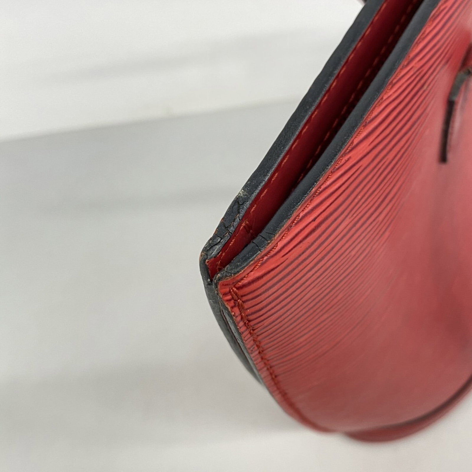 Louis Vuitton Handbag - 11