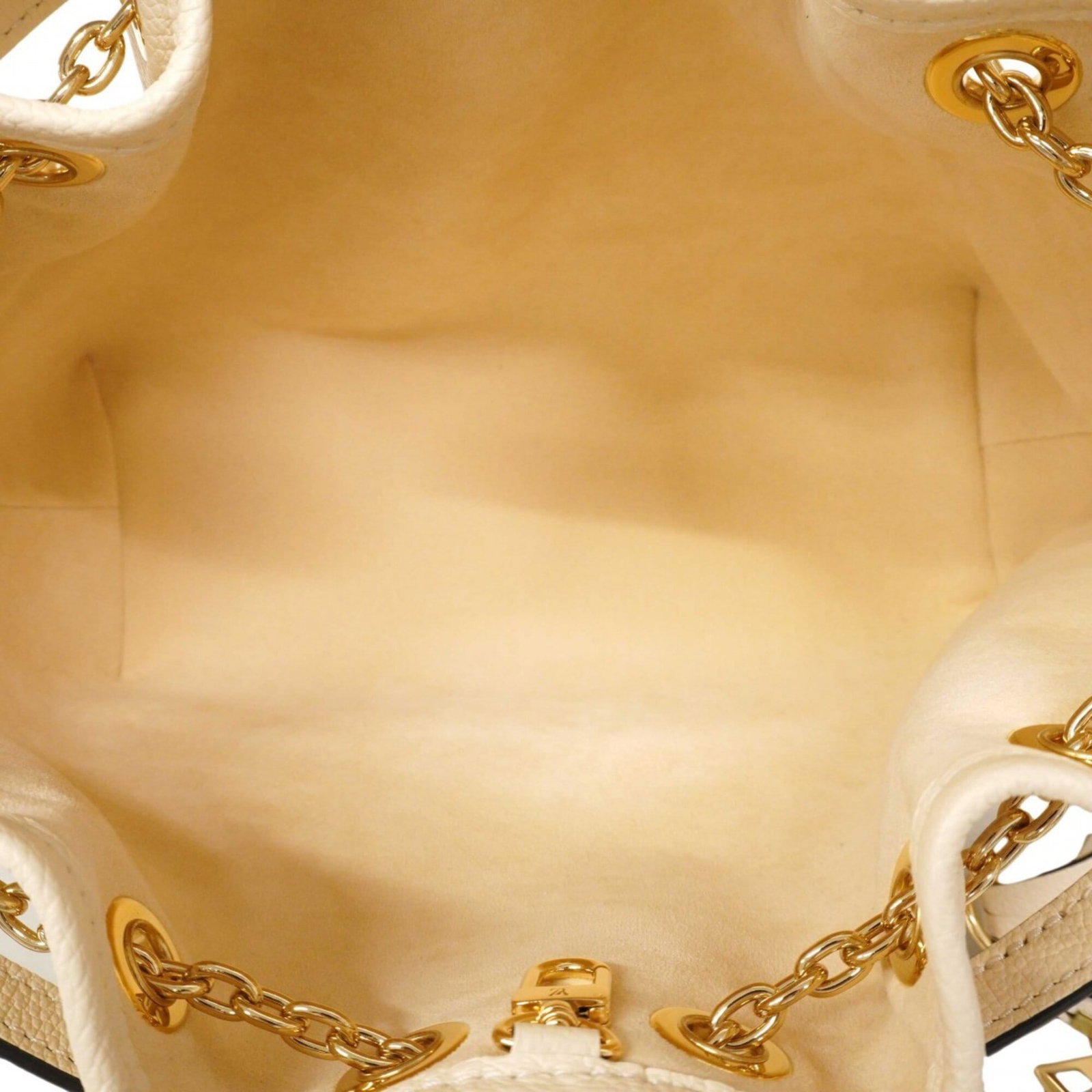 Louis Vuitton Handbag - 4