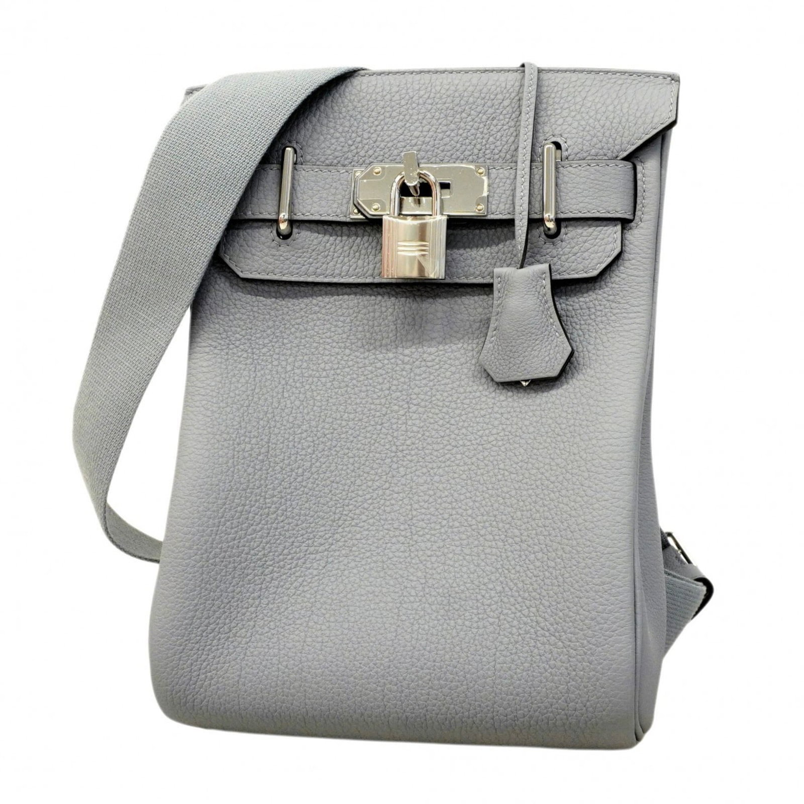 Hermes Shoulder Bag Togo Leather: Hermes Shoulder Bag Togo Leather The Togo Leather Shoulder Bag from Hermes boasts a timeless gray color and sleek silver hardware, showcasing the iconic brand's signature style. Made from