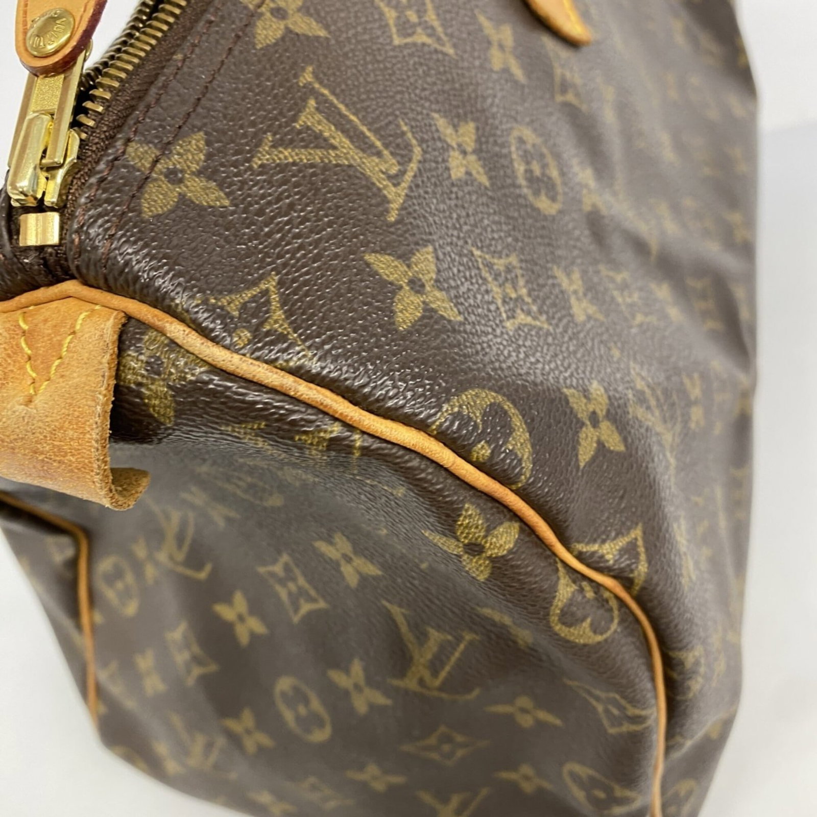 Louis Vuitton Handbag - 11
