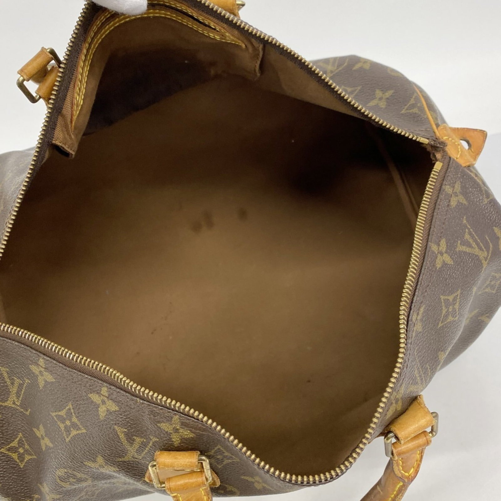 Louis Vuitton Handbag - 4