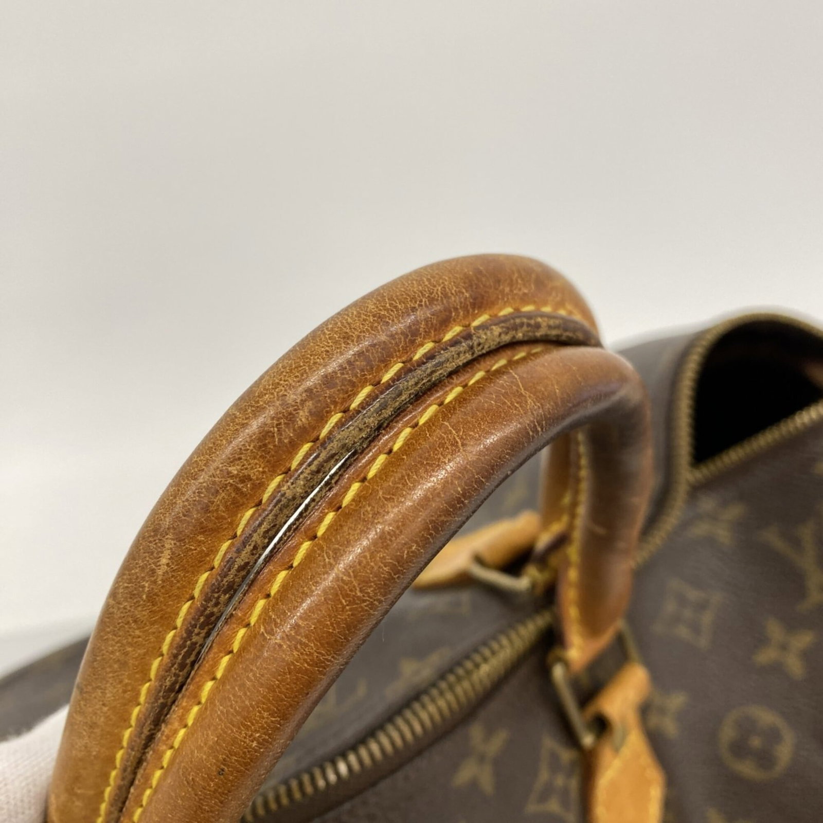 Louis Vuitton Handbag - 8
