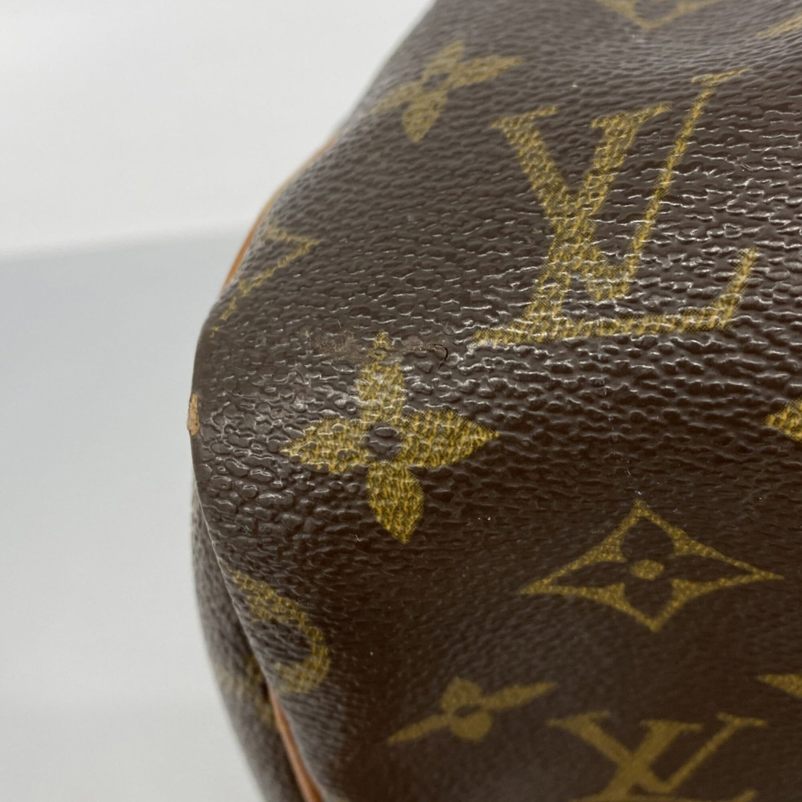 Louis Vuitton Handbag - 9