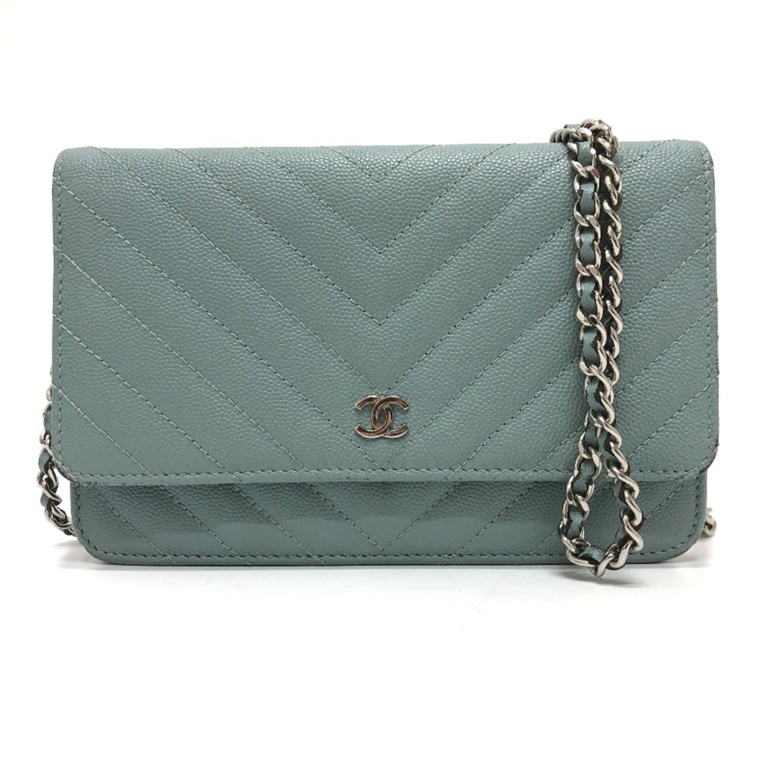 Chain Wallet Grained Calfskin By Chanel: Chain Wallet Grained Calfskin By Chanel Chain Wallet Grained Calfskin By Chanel - A Timeless Piece. This blue chain wallet features a classic design with a magnet closure and is made from high-quality
