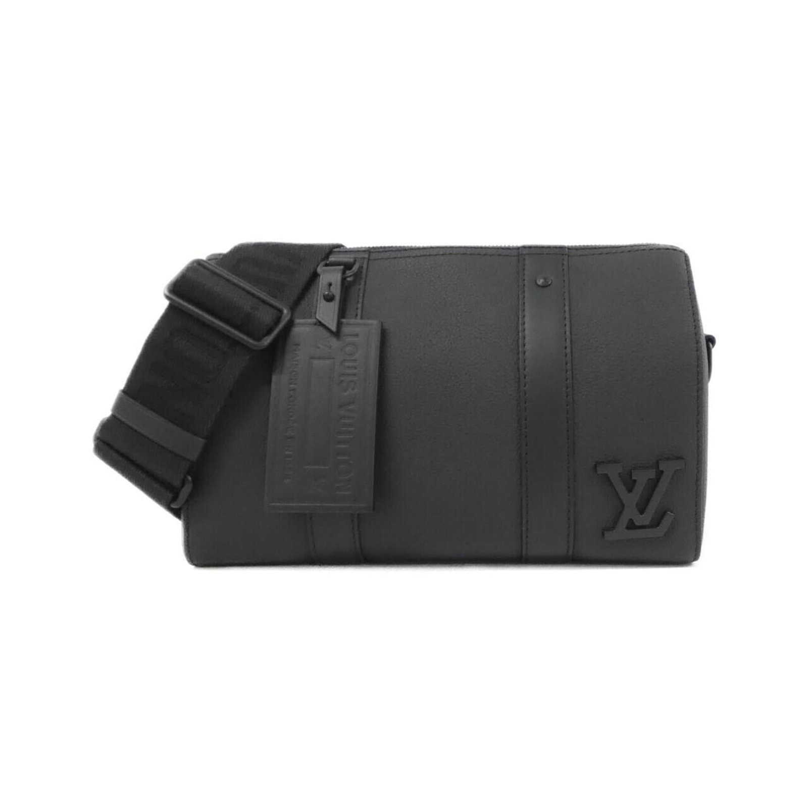Leather shoulder bag by Louis Vuitton: Leather shoulder bag by Louis Vuitton This Louis Vuitton leather shoulder bag boasts classic design with calf leather construction. With its timeless black color and compact size, it's perfect for