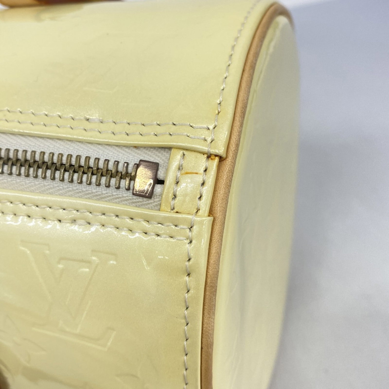 Louis Vuitton Handbag - 8