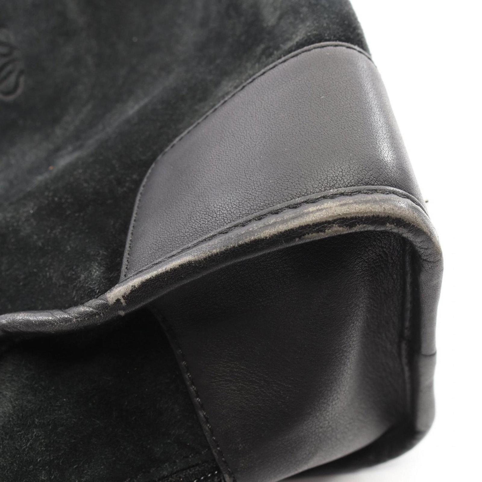 Suede leather handbag - 5