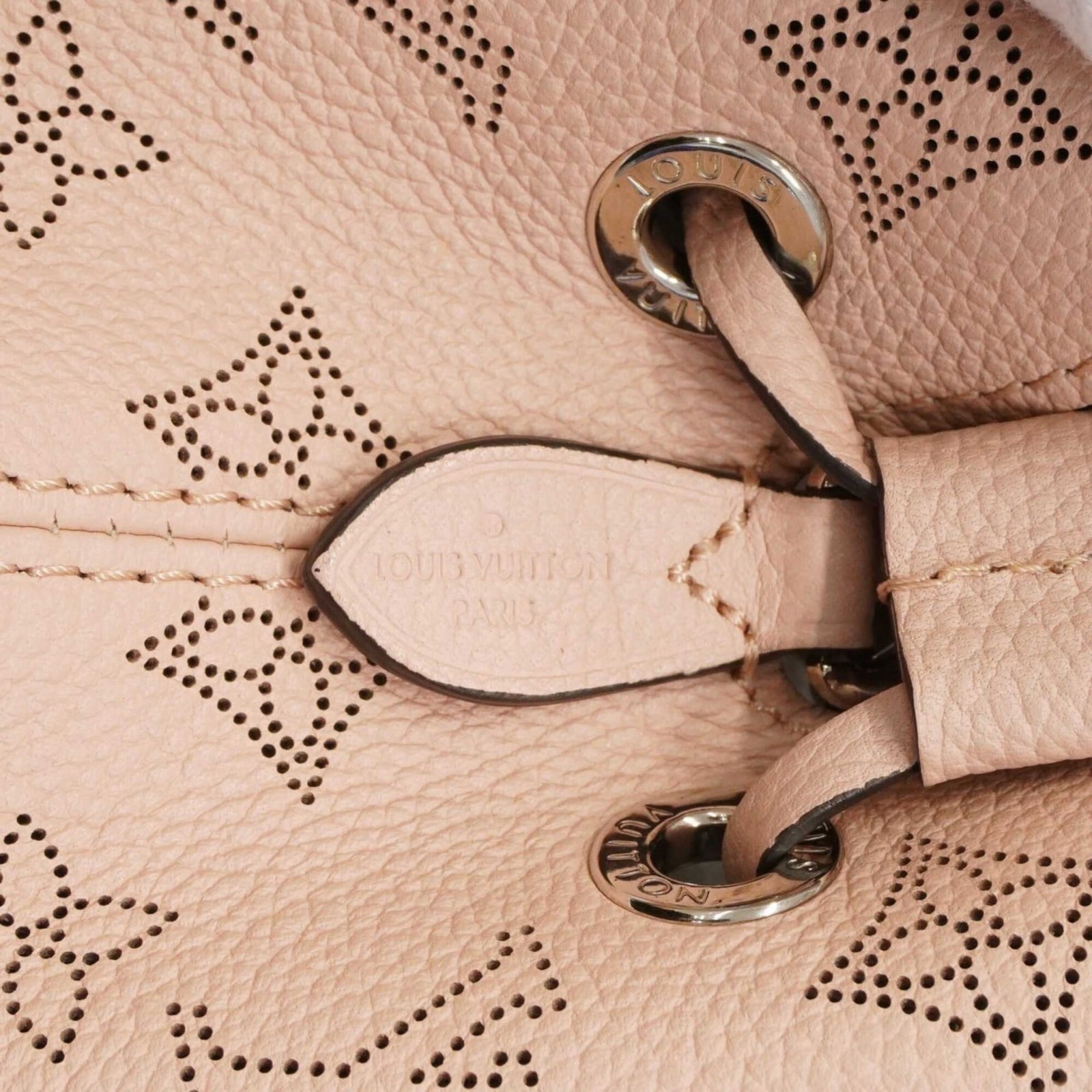 Louis Vuitton Handbag - 5
