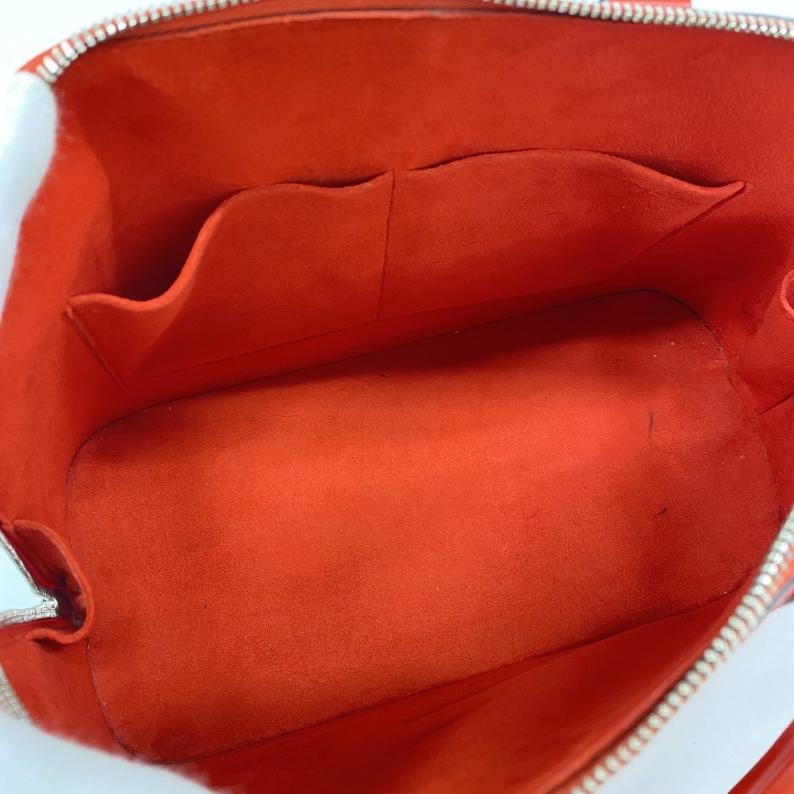 Louis Vuitton Handbag - 4