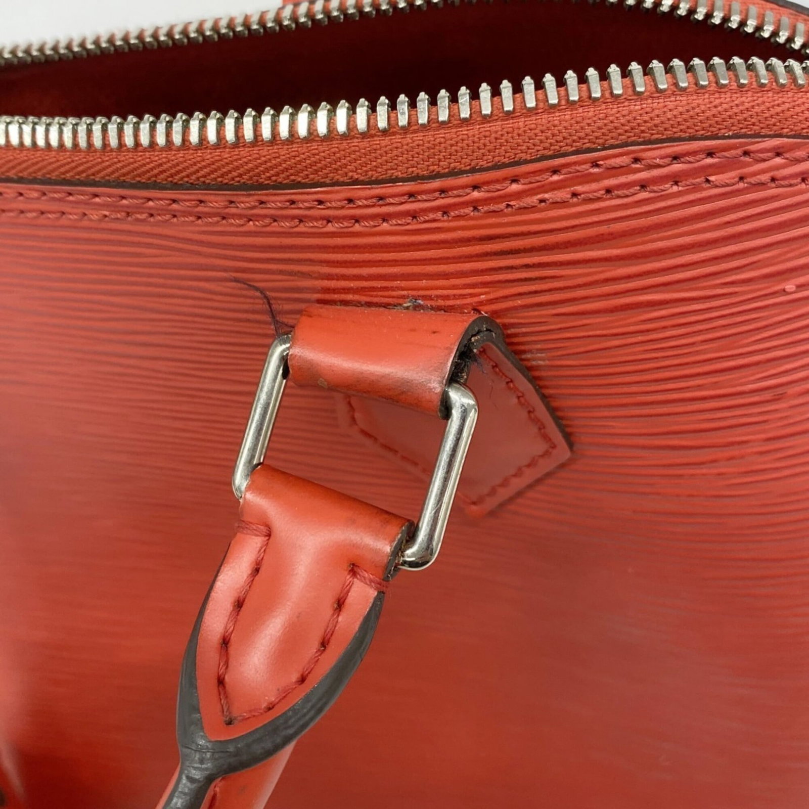Louis Vuitton Handbag - 7