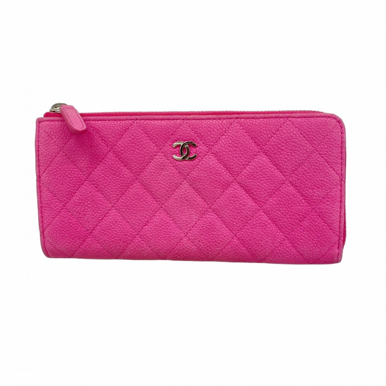 Chanel Long Wallet (Bi-Fold) Grained Calfskin: Chanel Long Wallet (Bi-Fold) Grained Calfskin Chanel's iconic long wallet, crafted from high-quality grained calfskin, boasts a classic bi-fold design. Traces of usage are visible on the exterior,