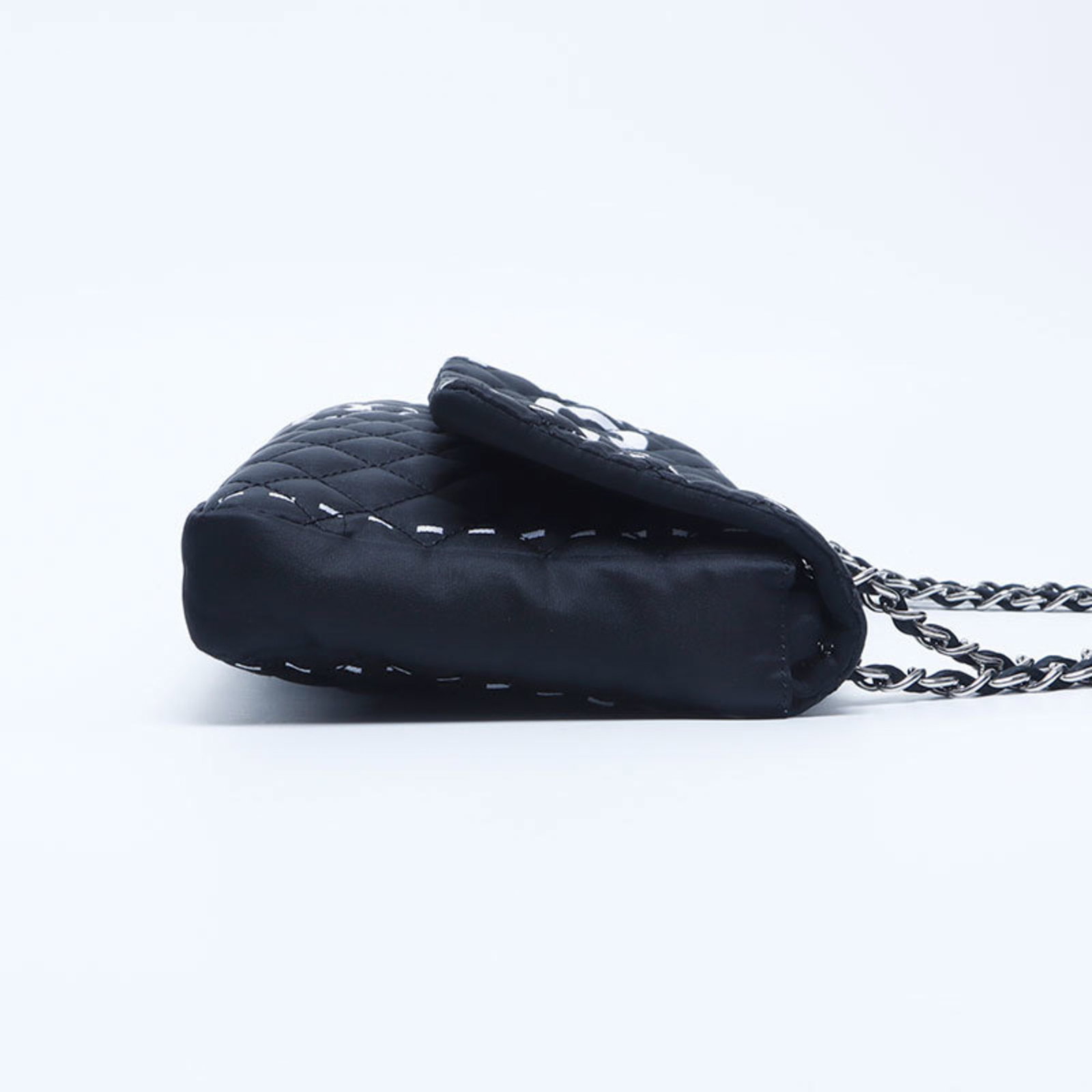 Shoulder Bag by Chanel - 4